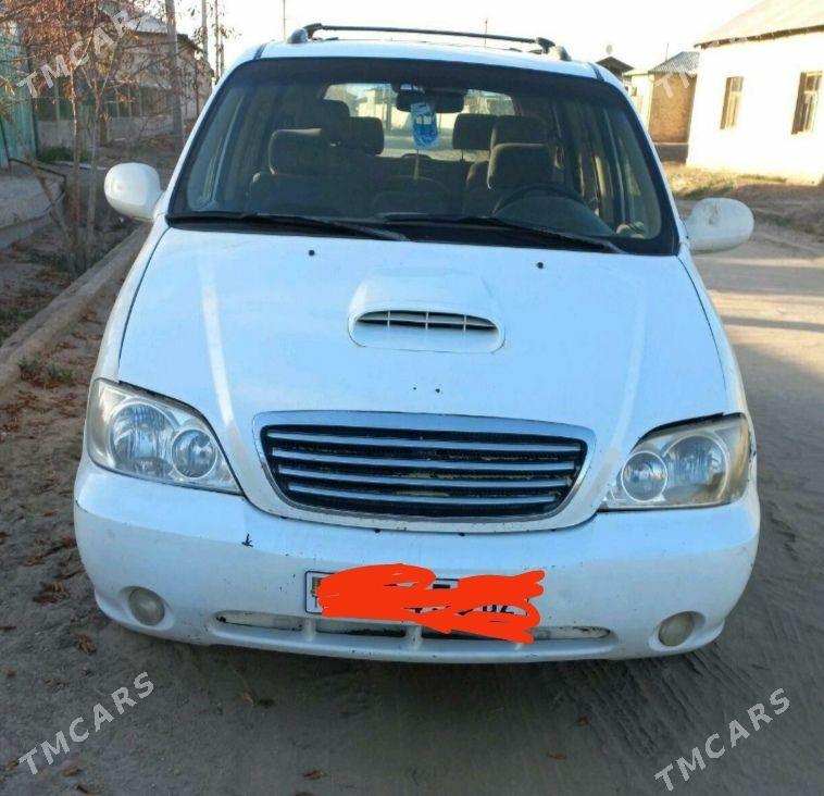 Kia Carnival 2002 - 70 000 TMT - Гурбансолтан Едже - img 1