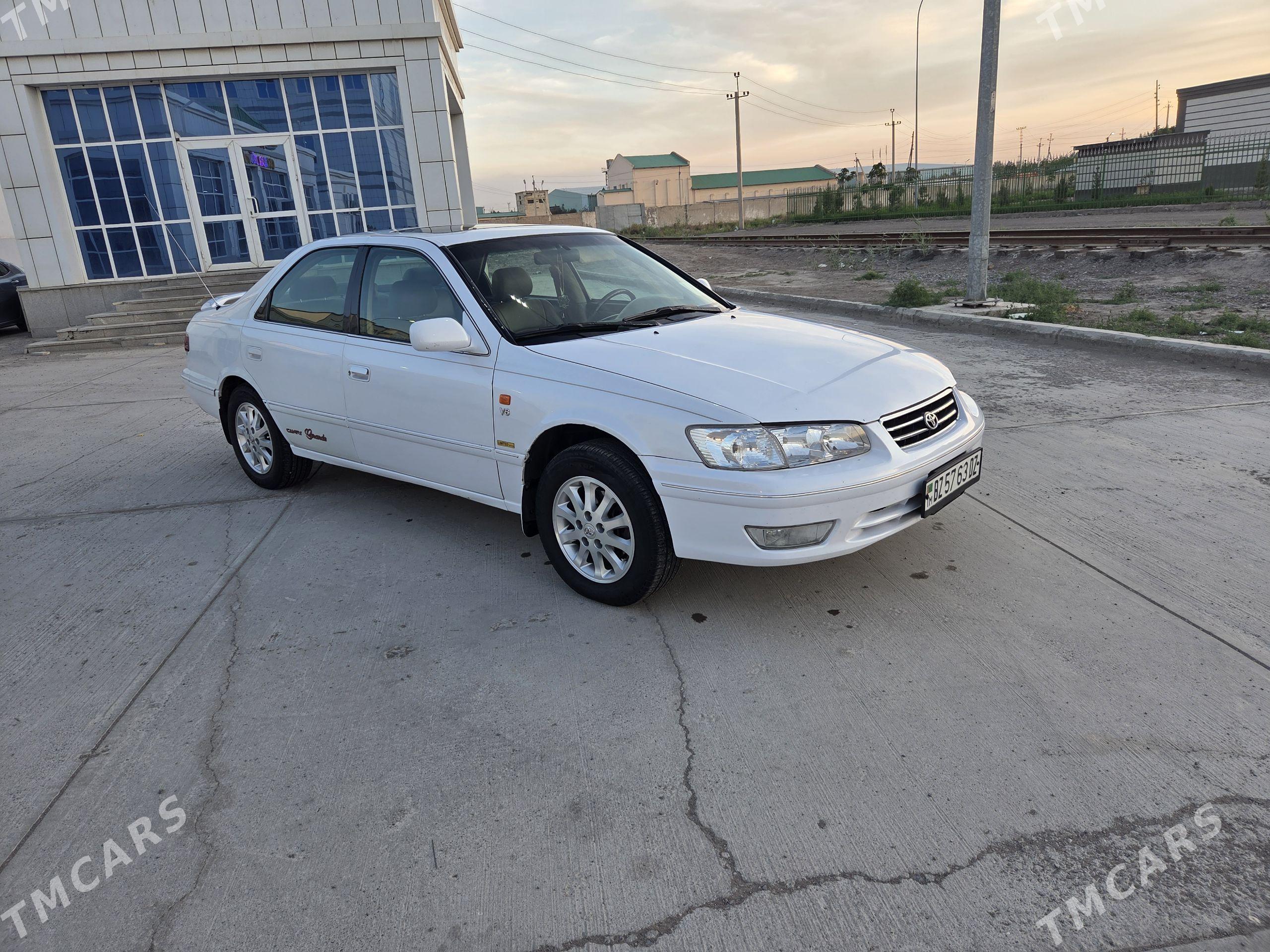 Toyota Camry 1998 - 170 000 TMT - Дашогуз - img 1