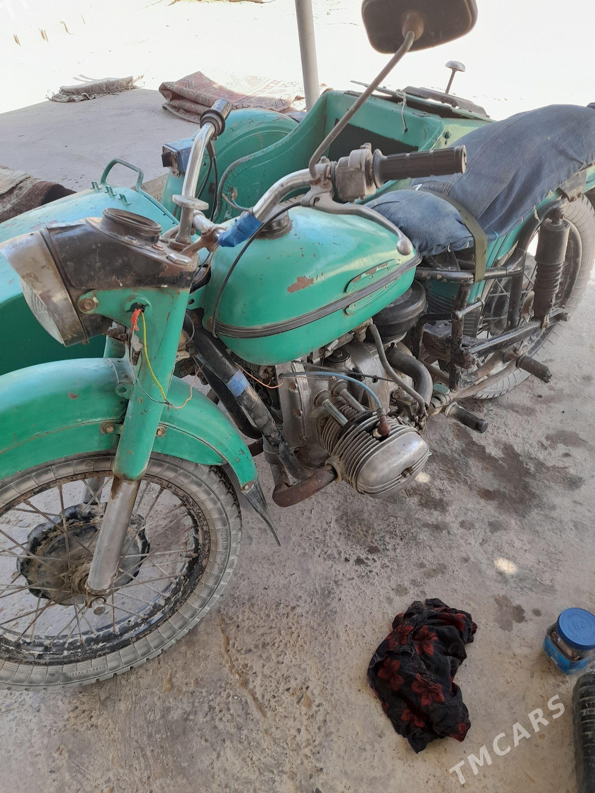 Ural 5557 1980 - 5 000 TMT - Änew - img 1