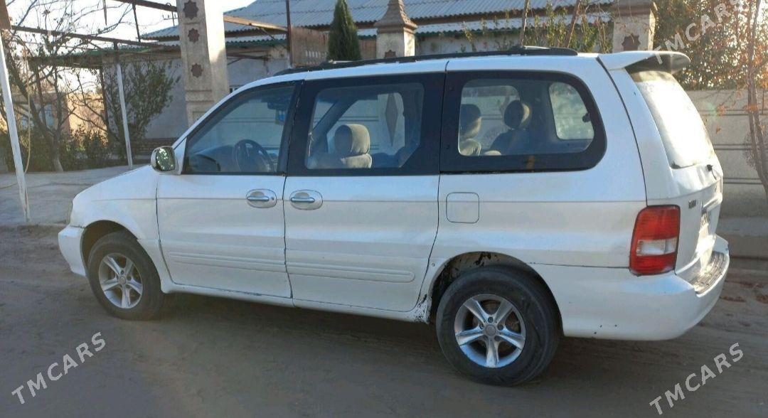 Kia Carnival 2002 - 70 000 TMT - Gurbansoltan Eje - img 1