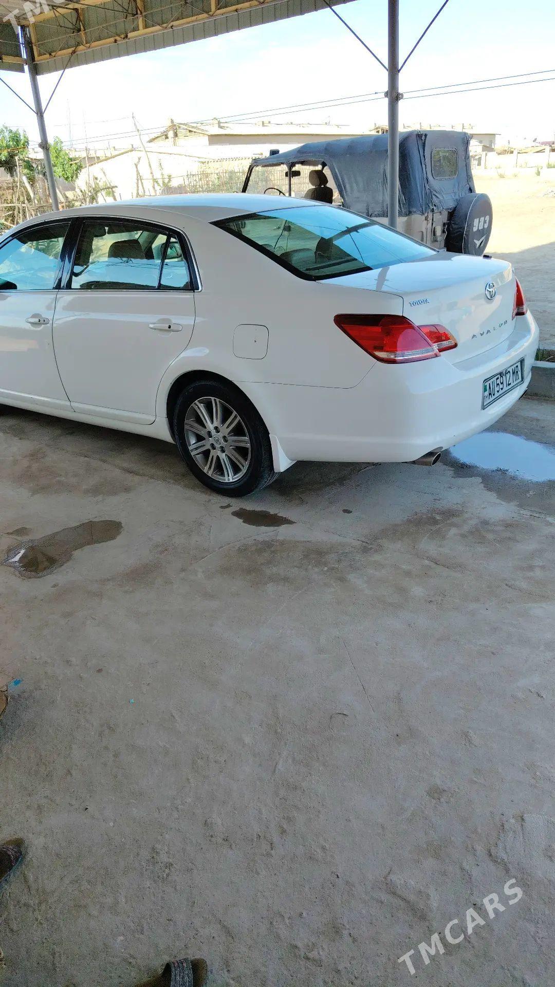 Toyota Avalon 2006 - 190 000 TMT - Каракумский этрап - img 1