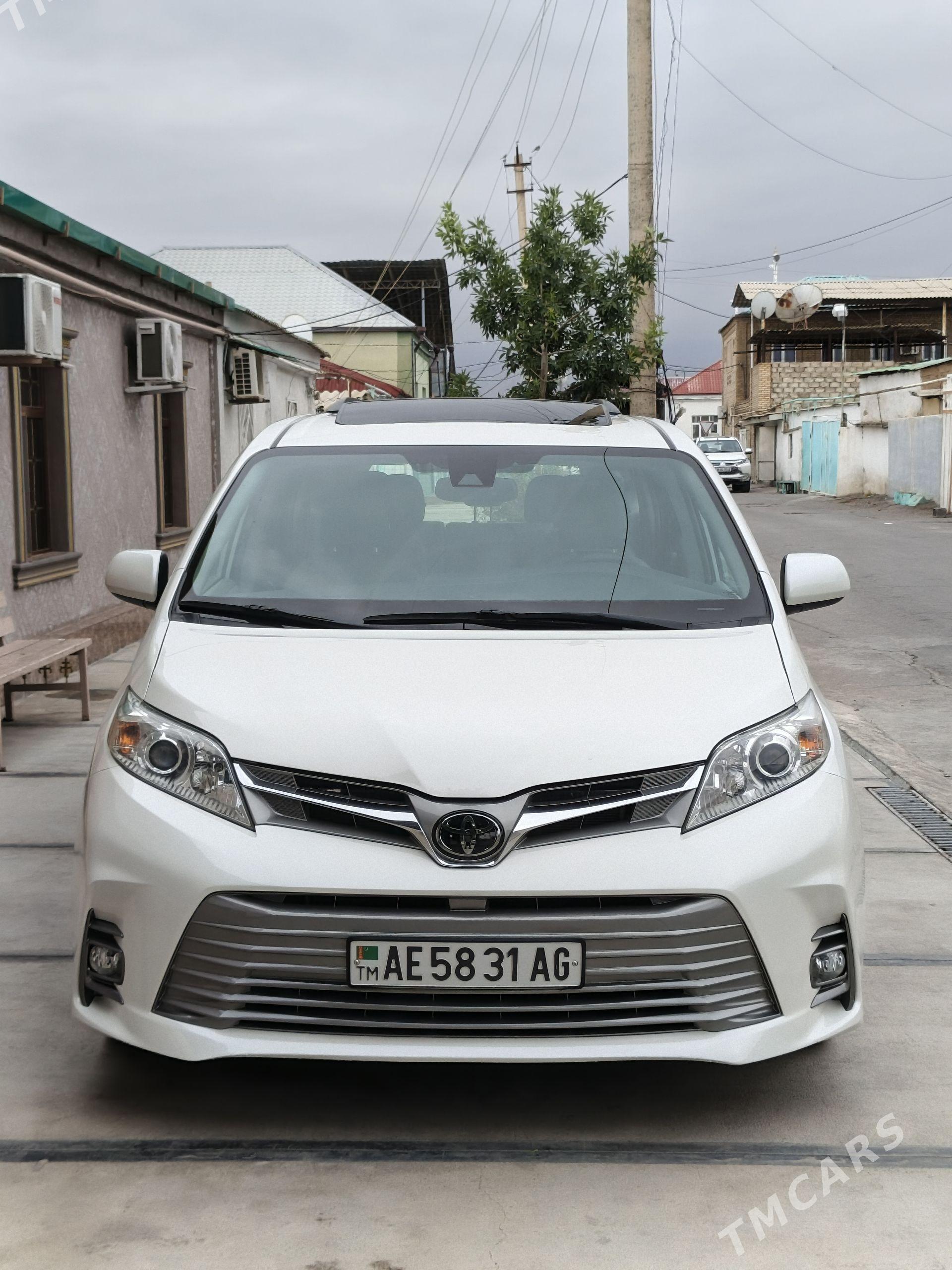 Toyota Sienna 2018 - 507 000 TMT - Aşgabat - img 1