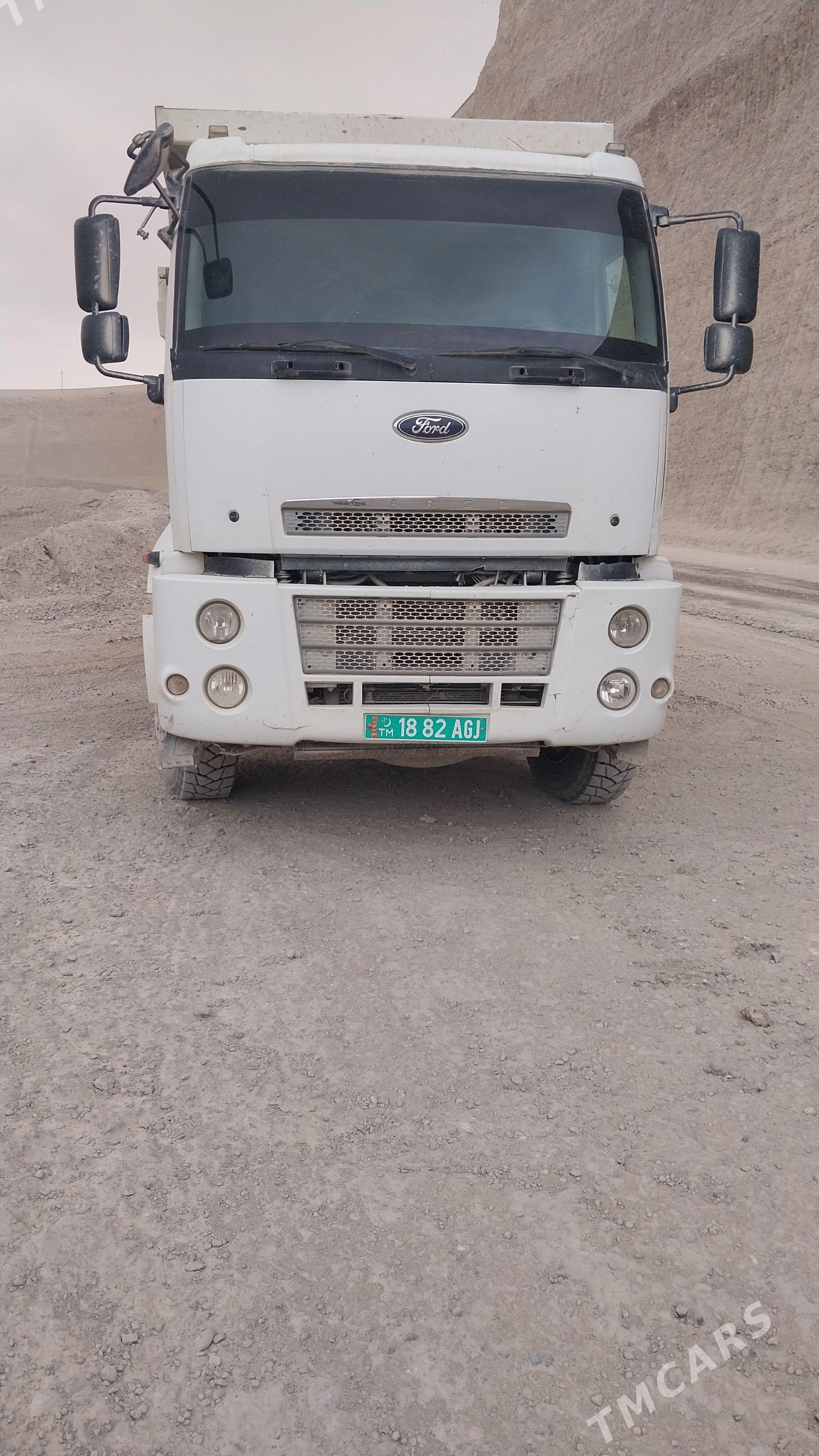 Ford Cargo 3535D 2013 - 700 000 TMT - Ашхабад - img 1