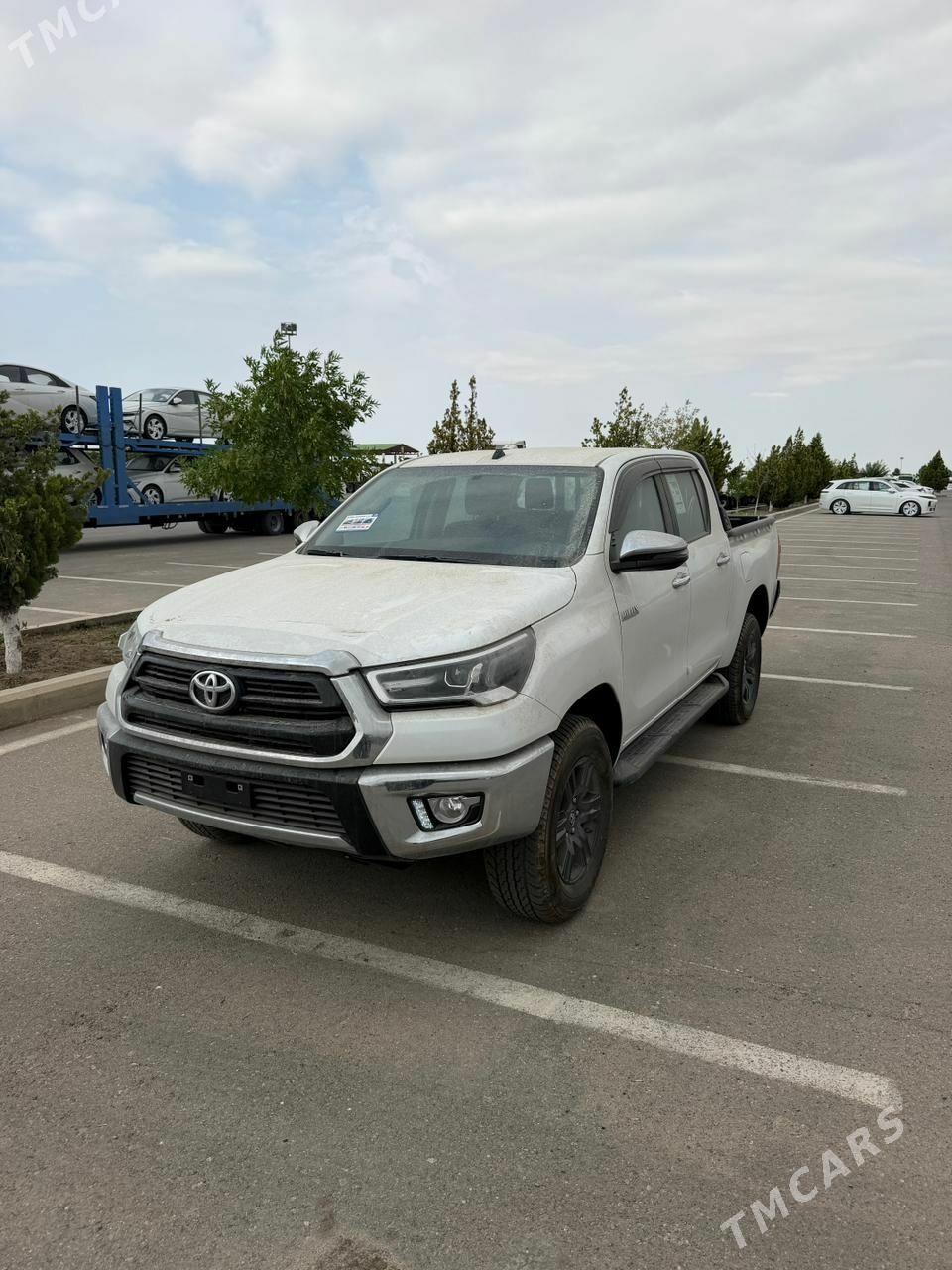 Toyota Hilux 2025 - 780 000 TMT - Arzuw - img 1