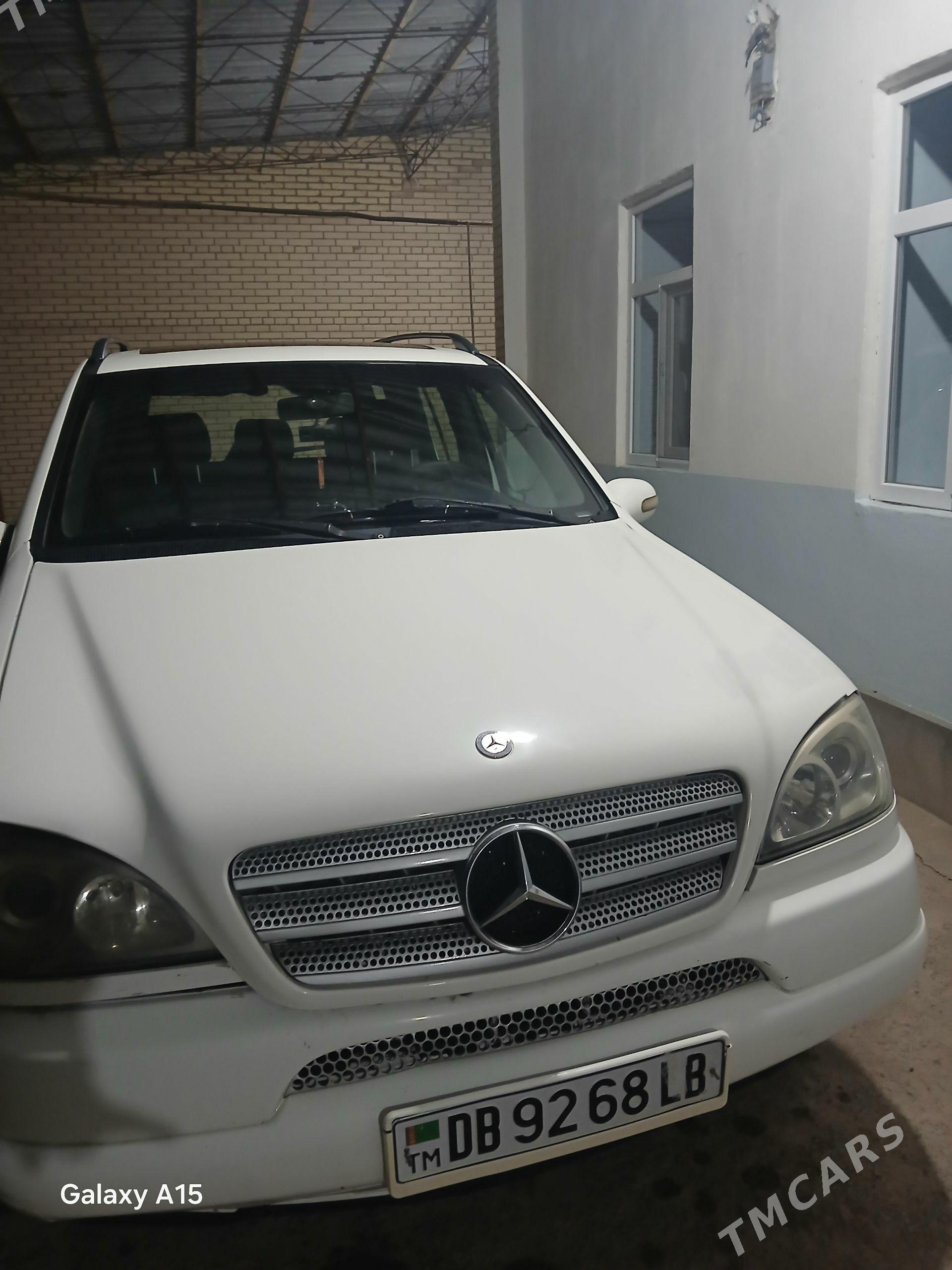 Mercedes-Benz 400E 2003 - 190 000 TMT - Халач - img 1
