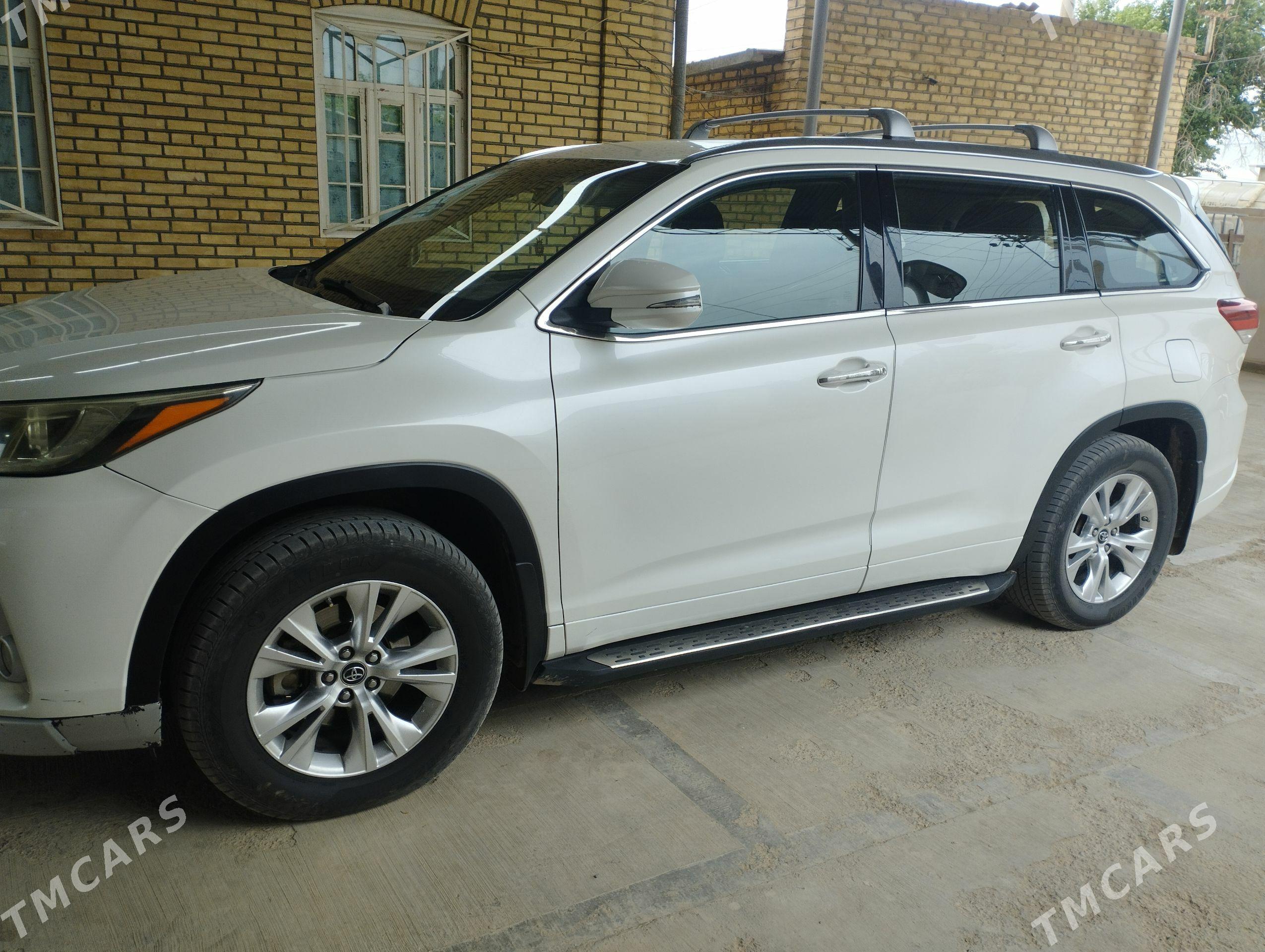 Toyota Highlander 2016 - 450 000 TMT - Мары - img 1