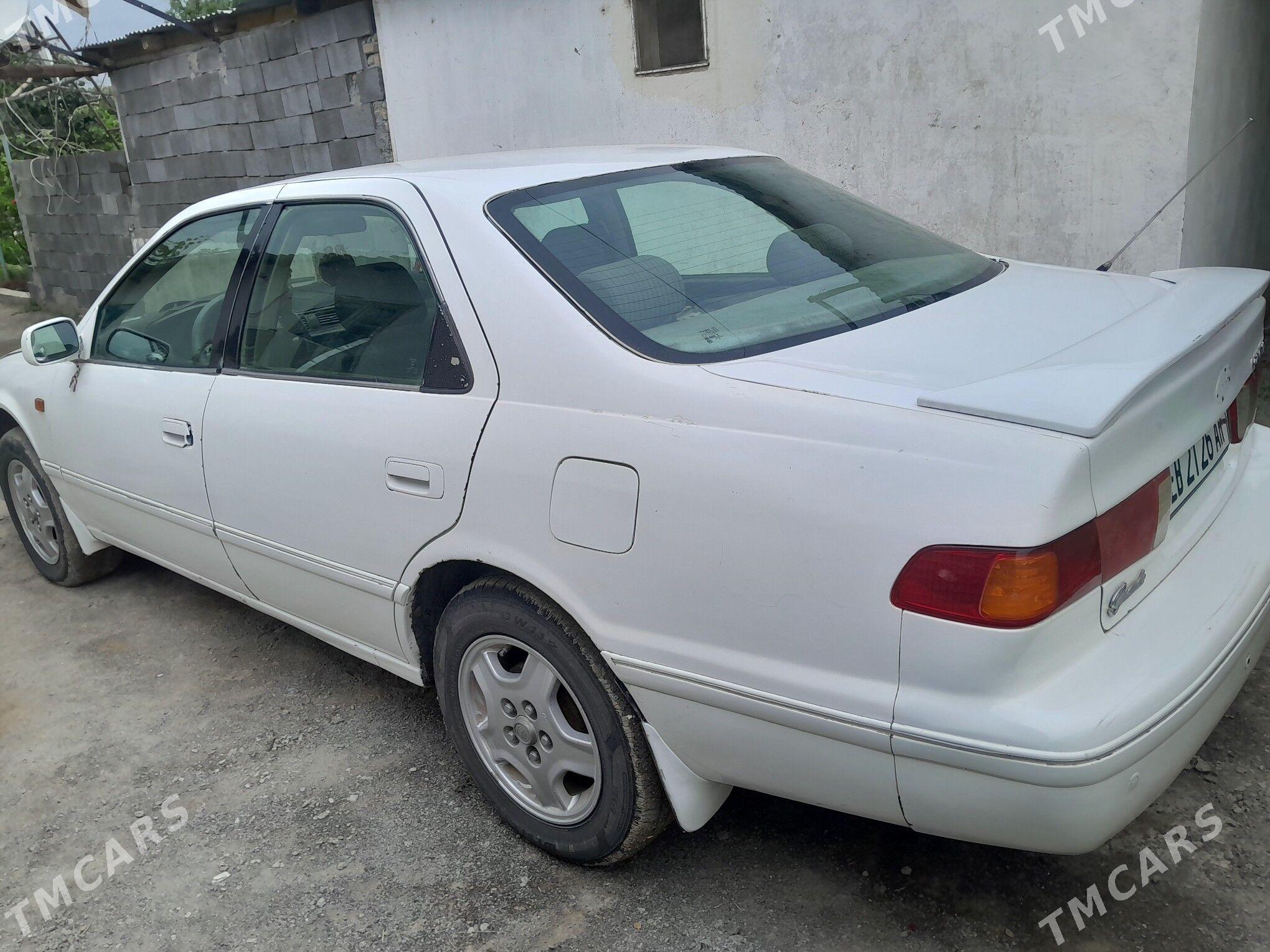 Toyota Camry 2000 - 140 000 TMT - Гёкдепе - img 1