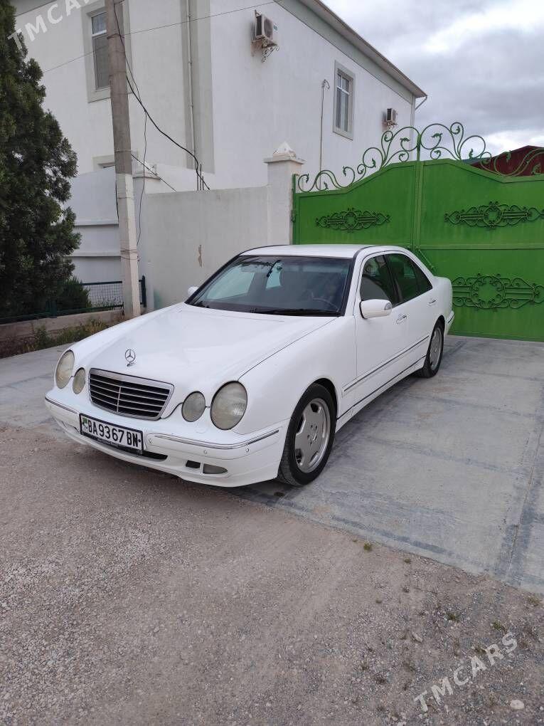 Mercedes-Benz E320 2002 - 135 000 TMT - Балканабат - img 1