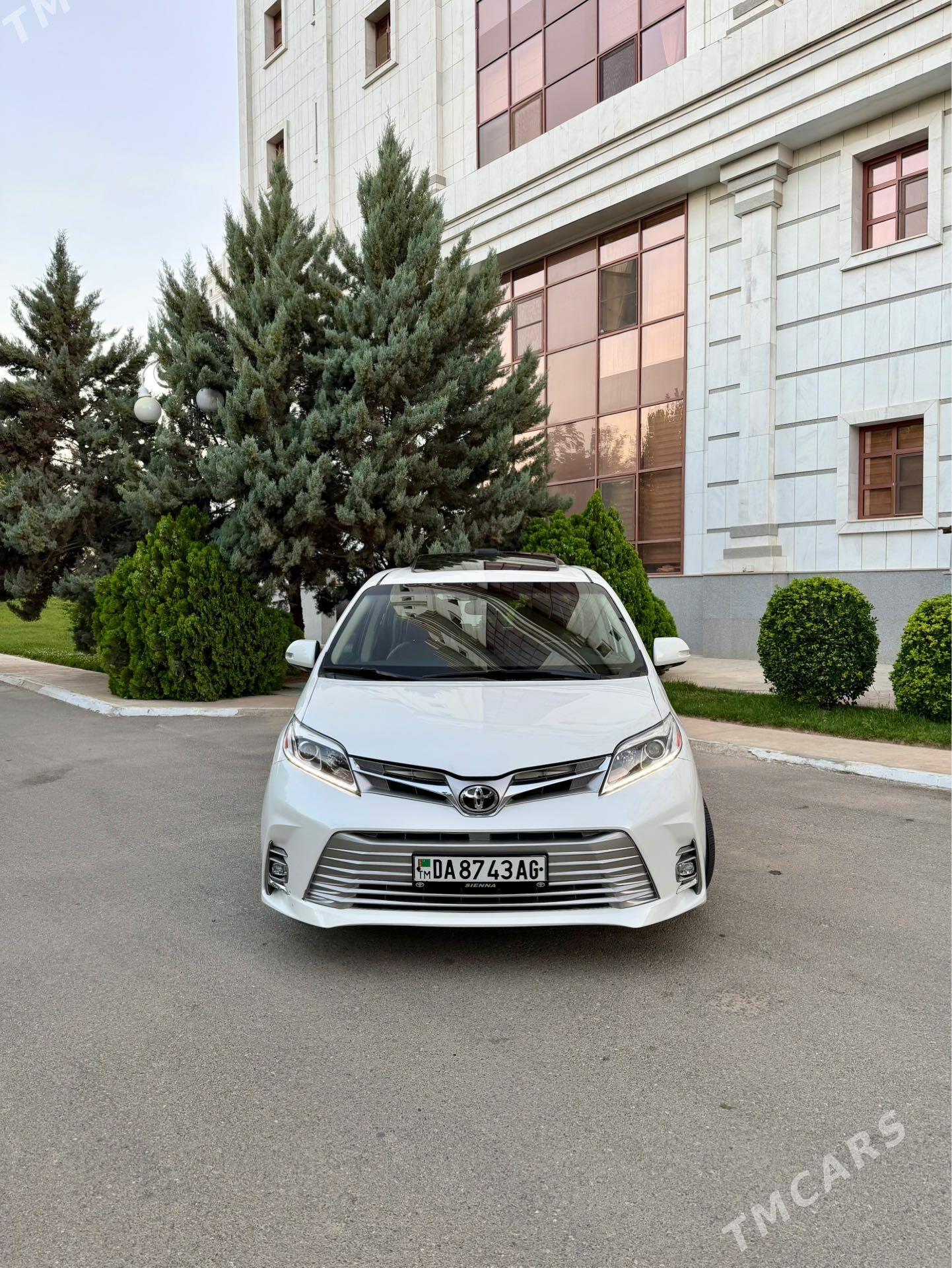 Toyota Sienna 2018 - 465 000 TMT - Aşgabat - img 1