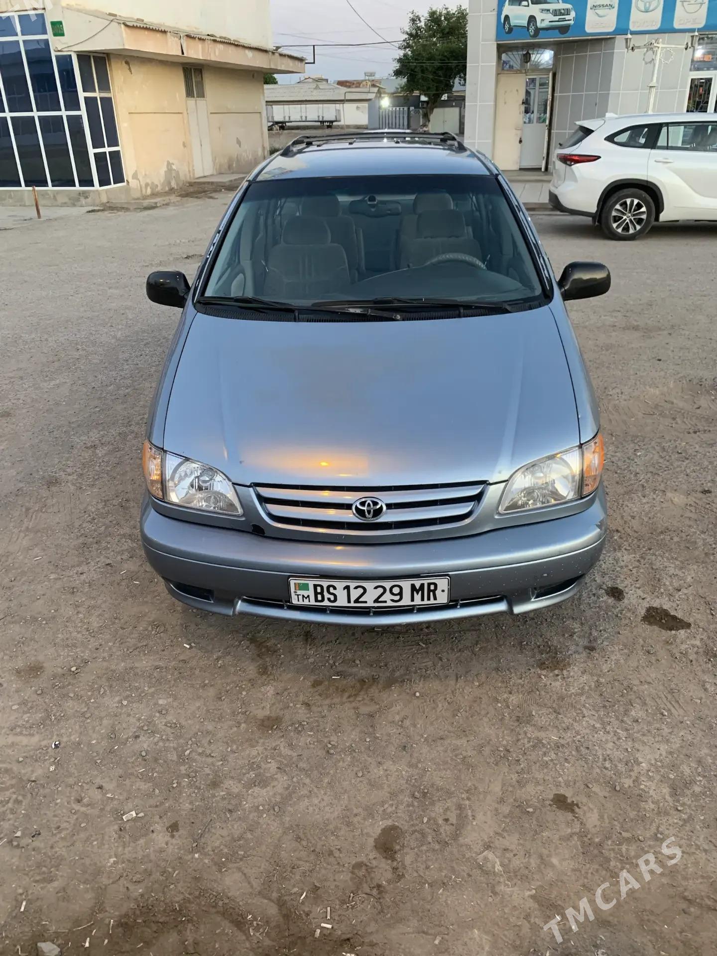 Toyota Sienna 2001 - 180 000 TMT - Baýramaly - img 1