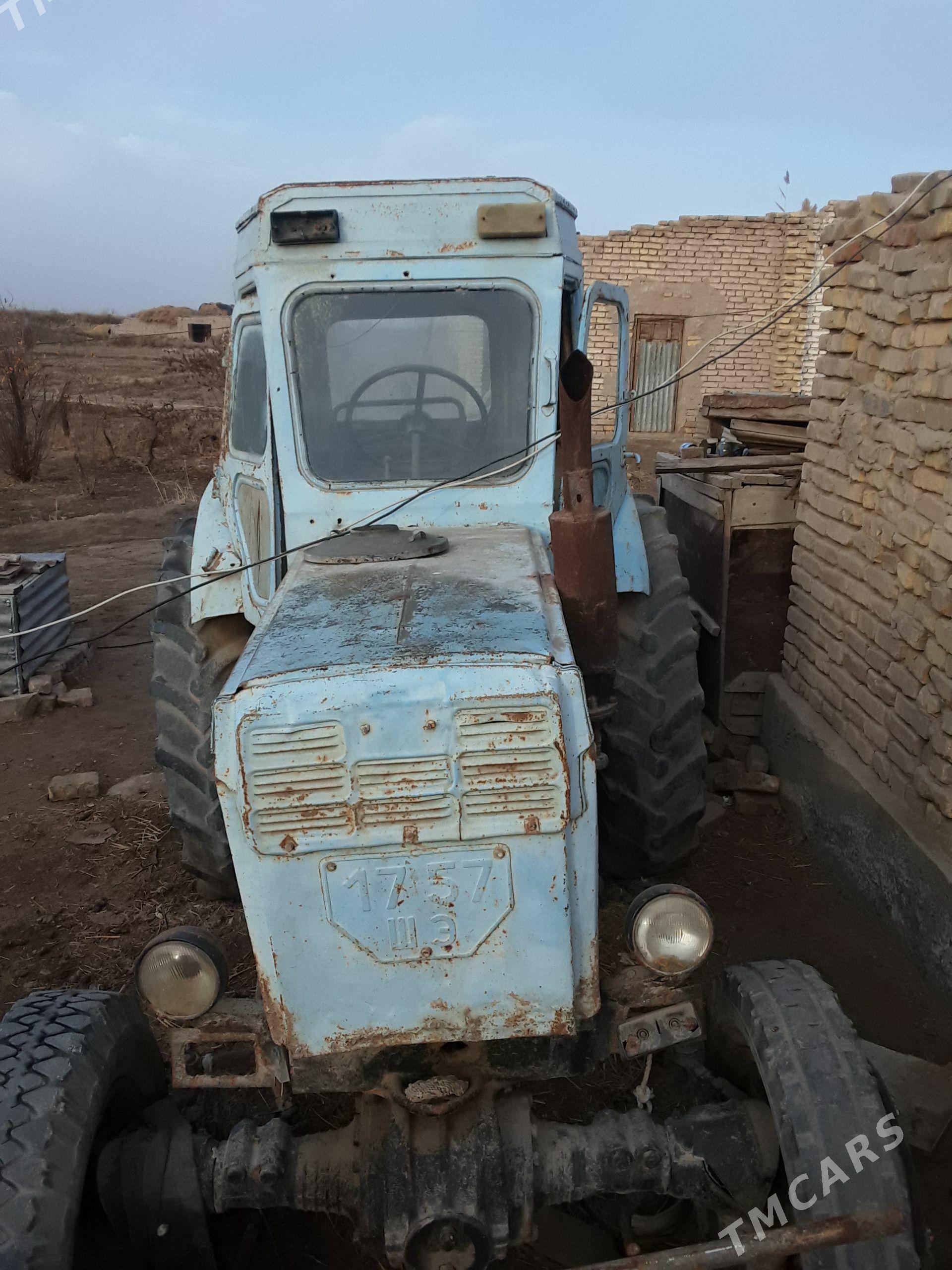 MTZ T-28 1980 - 20 000 TMT - Farap - img 1