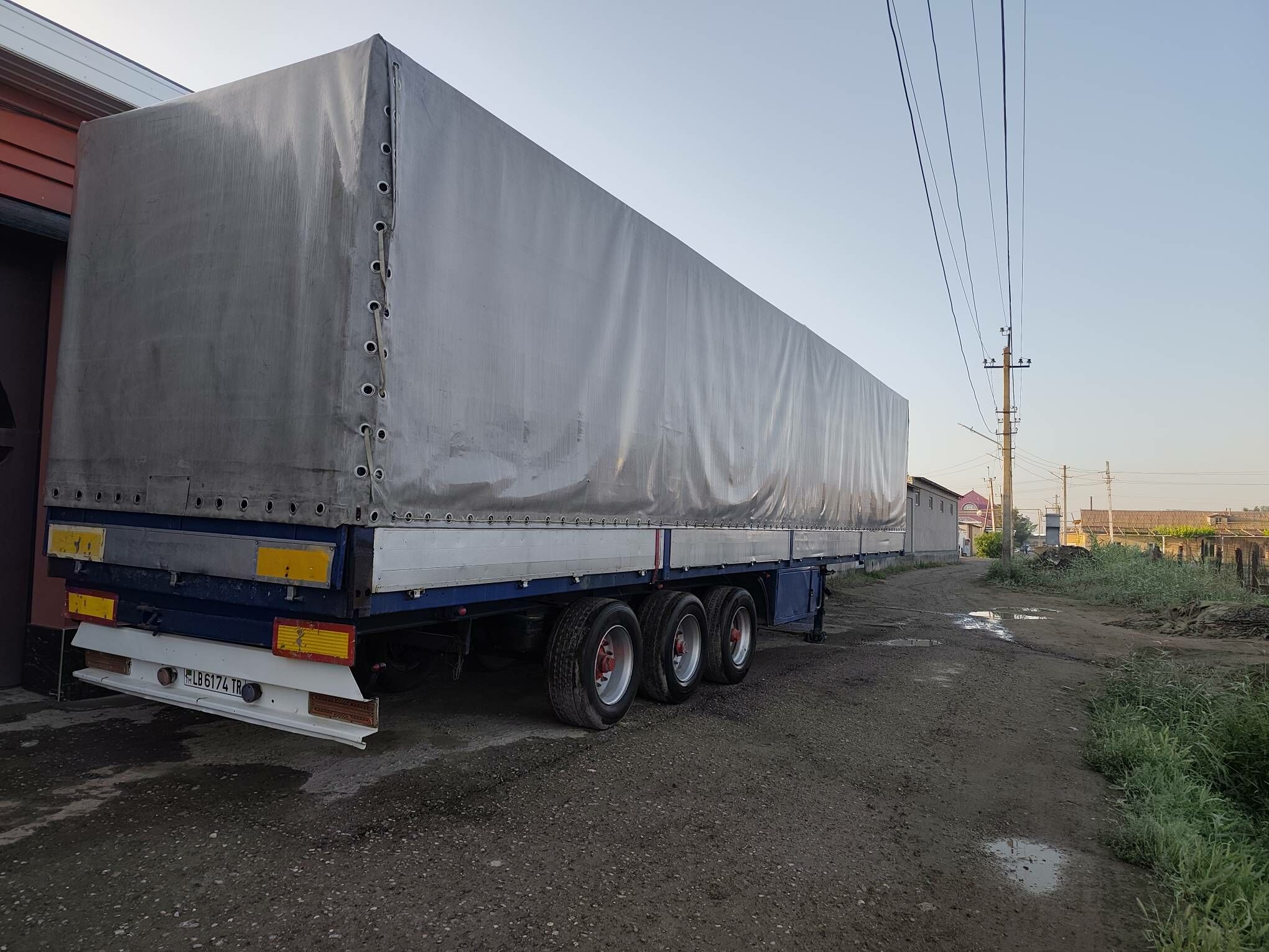 Schmitz Cargobull 2001 - 240 000 TMT - Türkmenabat - img 1
