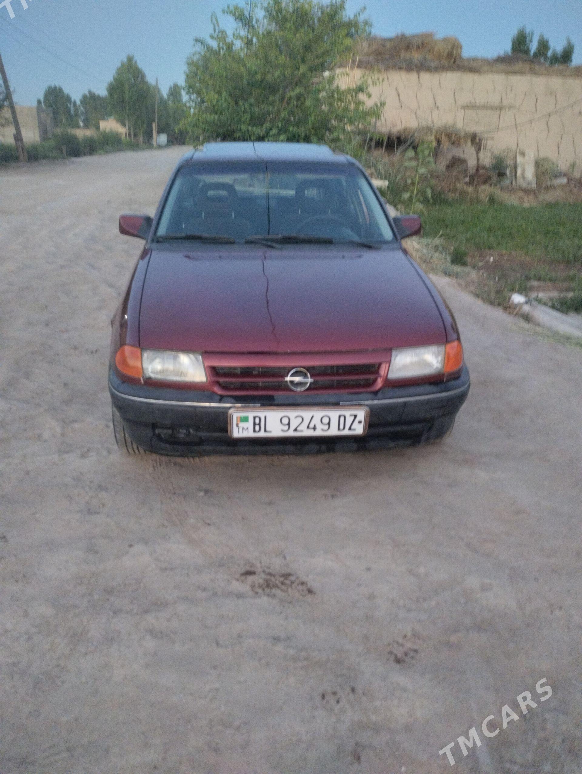 Opel Astra 1992 - 45 000 TMT - Гурбансолтан Едже - img 1