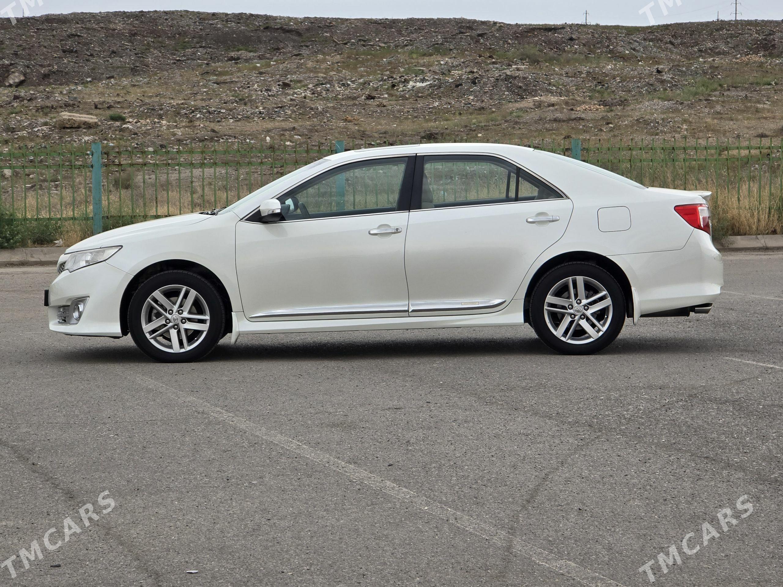 Toyota Camry 2012 - 305 000 TMT - "Altyn Asyr" Gündogar bazary (Jygyllyk) - img 1