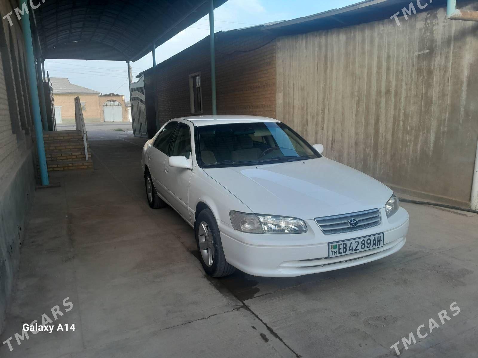 Toyota Camry 2001 - 150 000 TMT - Sarahs - img 1