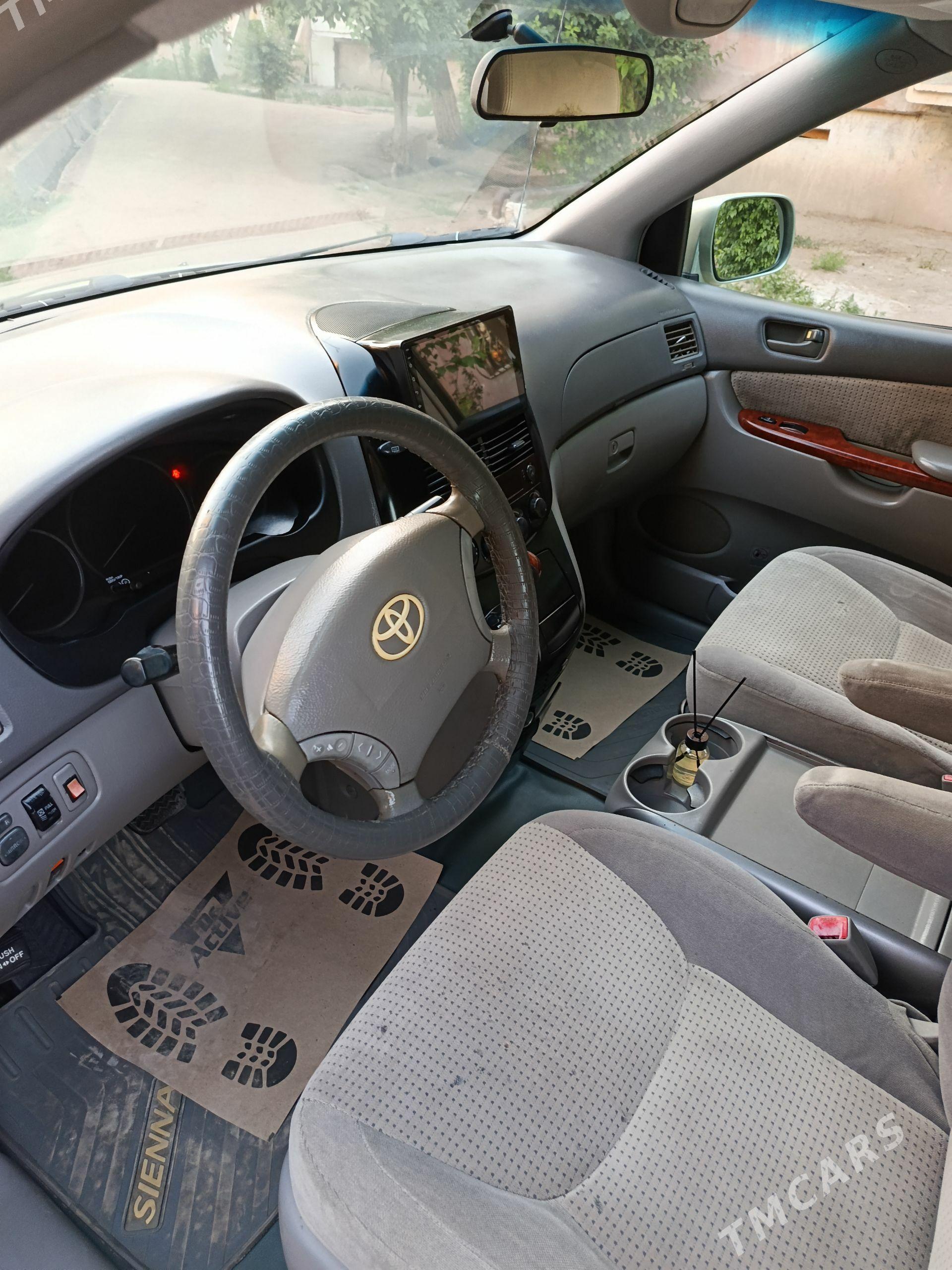 Toyota Sienna 2009 - 299 000 TMT - Дашогуз - img 1
