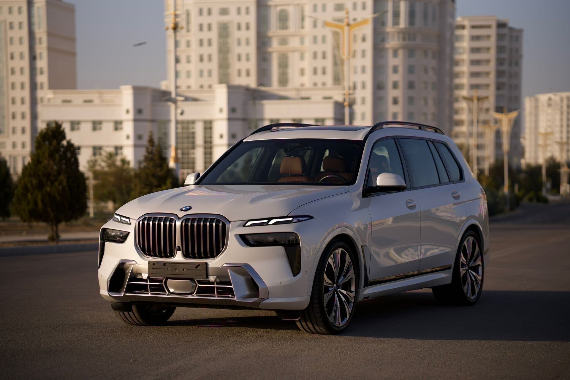 BMW X7 2025 - 1 755 000 TMT - Ашхабад - img 1