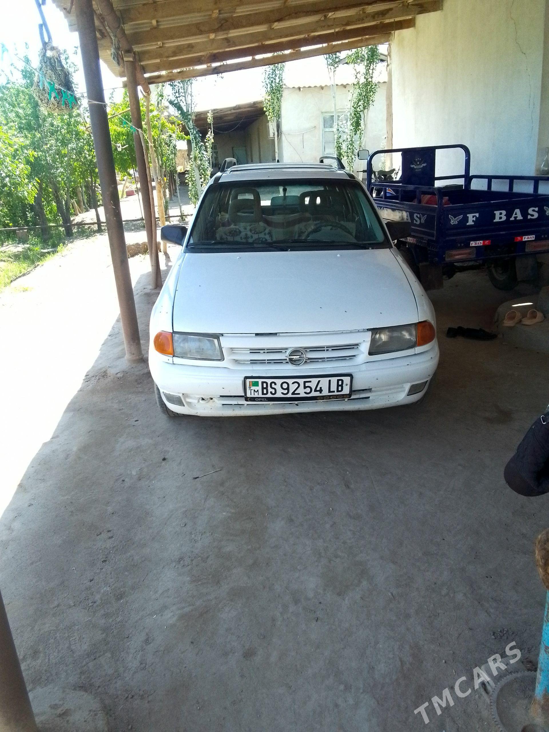 Opel Astra 1993 - 40 000 TMT - Ходжамбаз - img 1