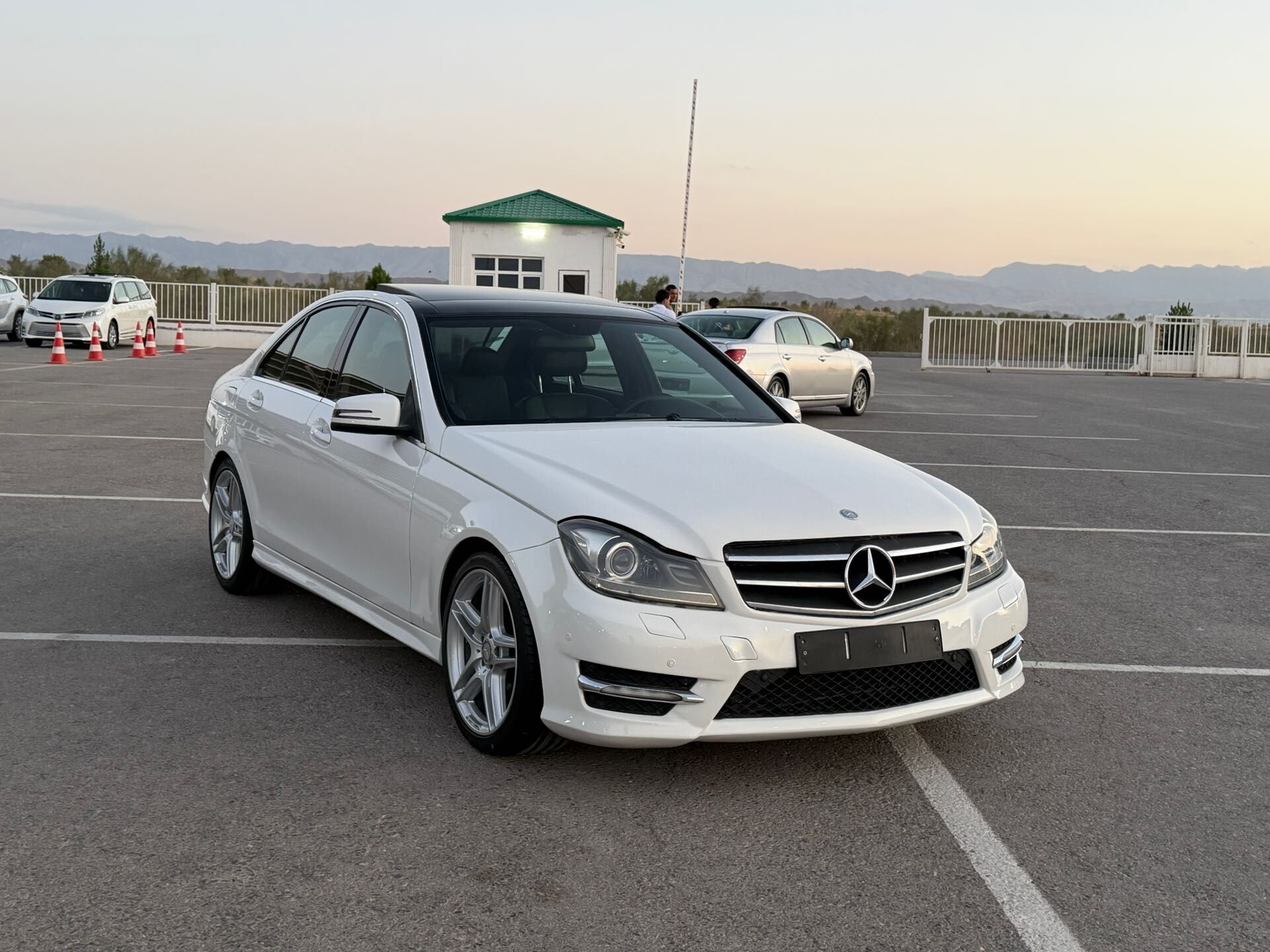 Mercedes-Benz C350 2010 - 188 000 TMT - Aşgabat - img 1