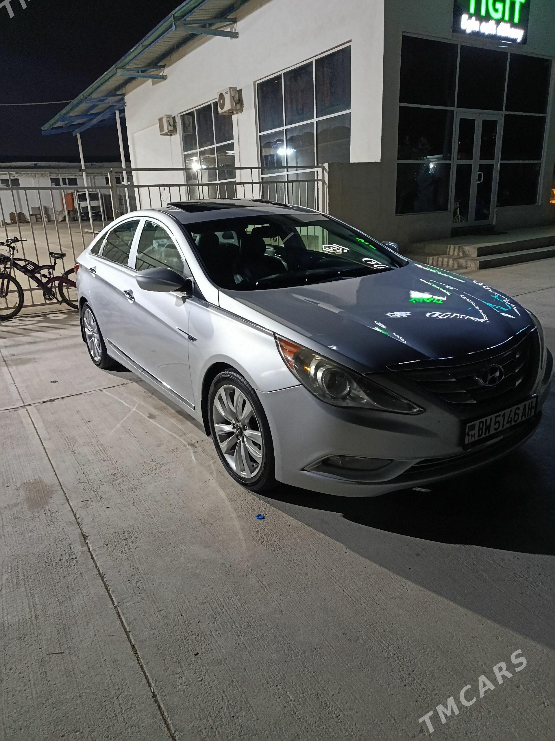 Hyundai Sonata 2012 - 165 000 TMT - Ак-Бугдайский этрап - img 1