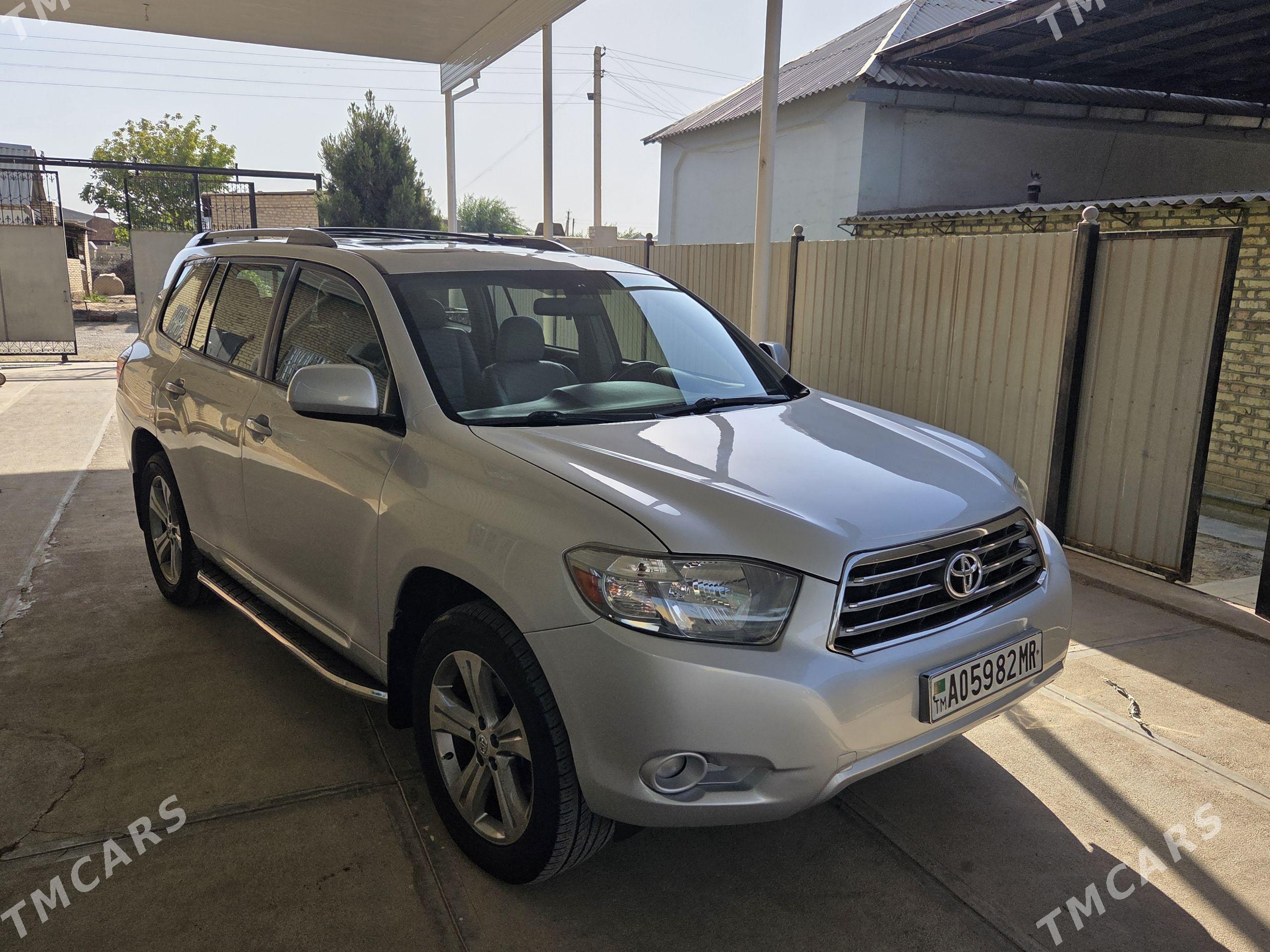 Toyota Highlander 2008 - 335 000 TMT - Мары - img 1