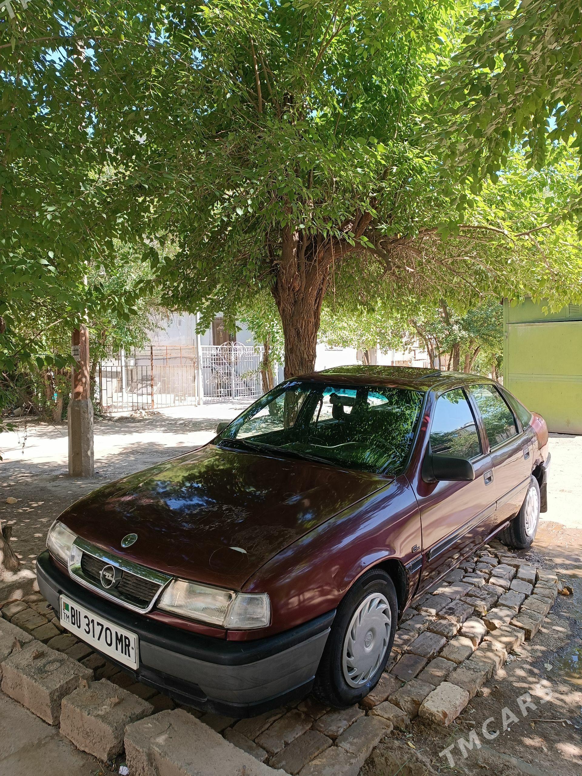 Opel Vectra 1992 - 30 000 TMT - Mary - img 1