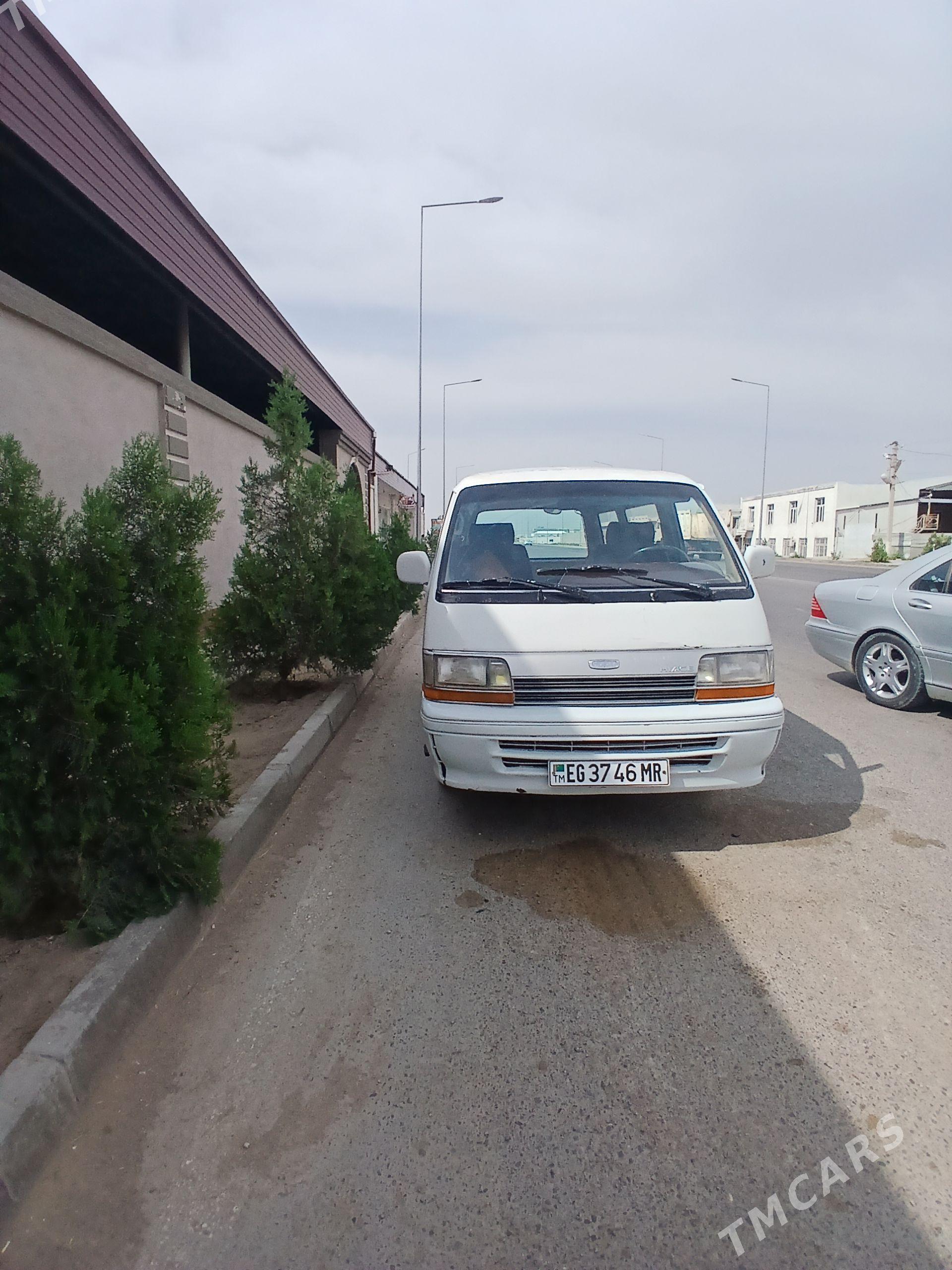 Toyota Hiace 1990 - 55 000 TMT - Мургап - img 1