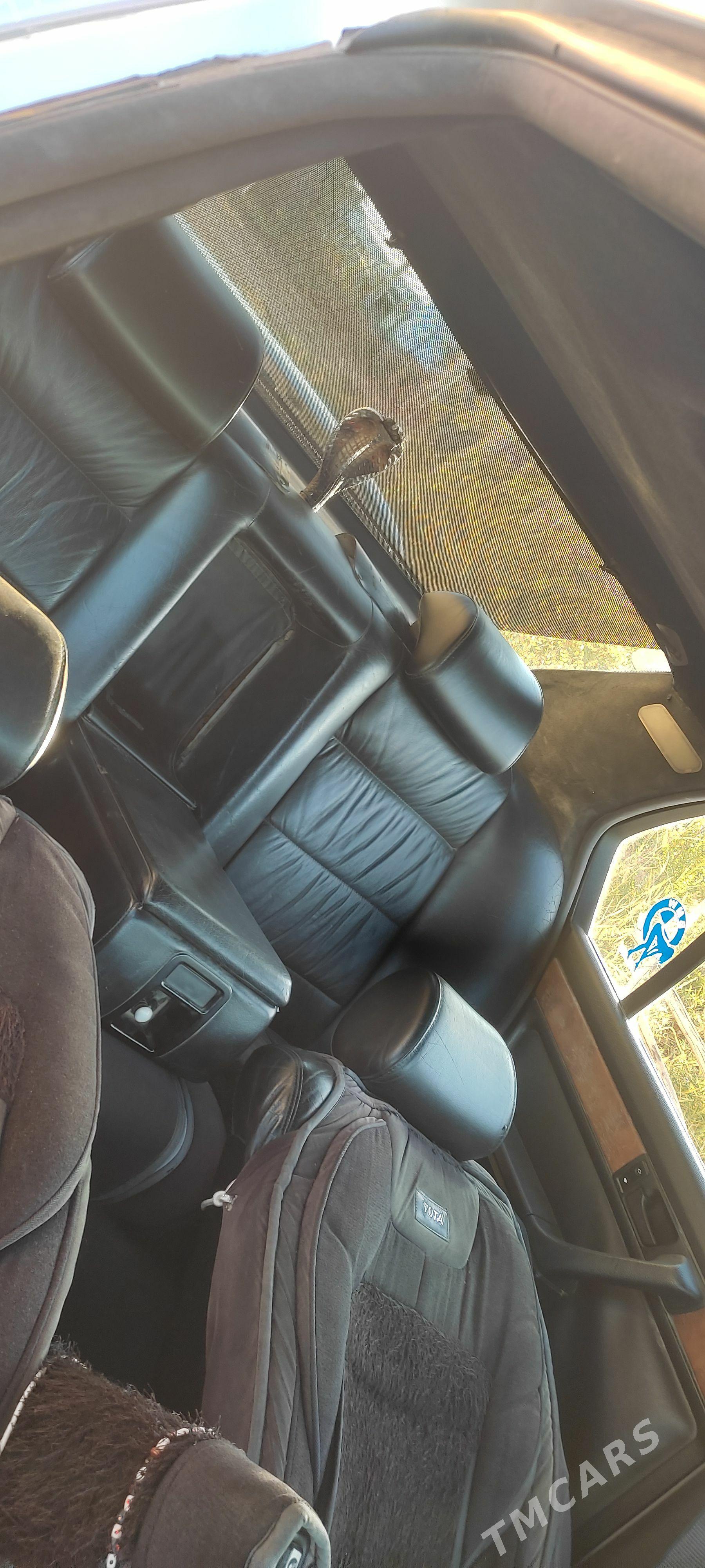 BMW 7 Series 1990 - 80 000 TMT - Мары - img 1