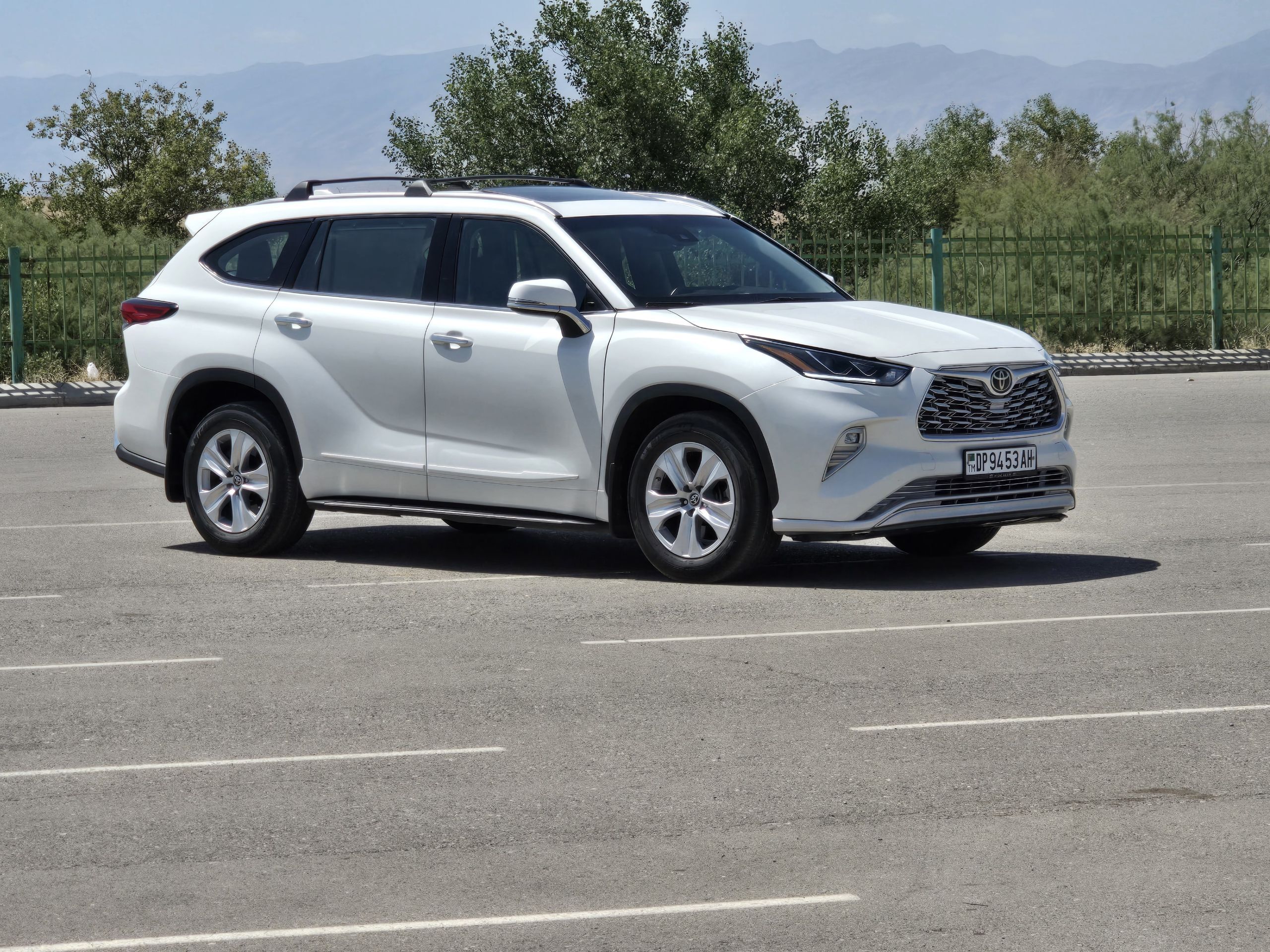 Toyota Highlander 2022 - 498 000 TMT - Ашхабад - img 1