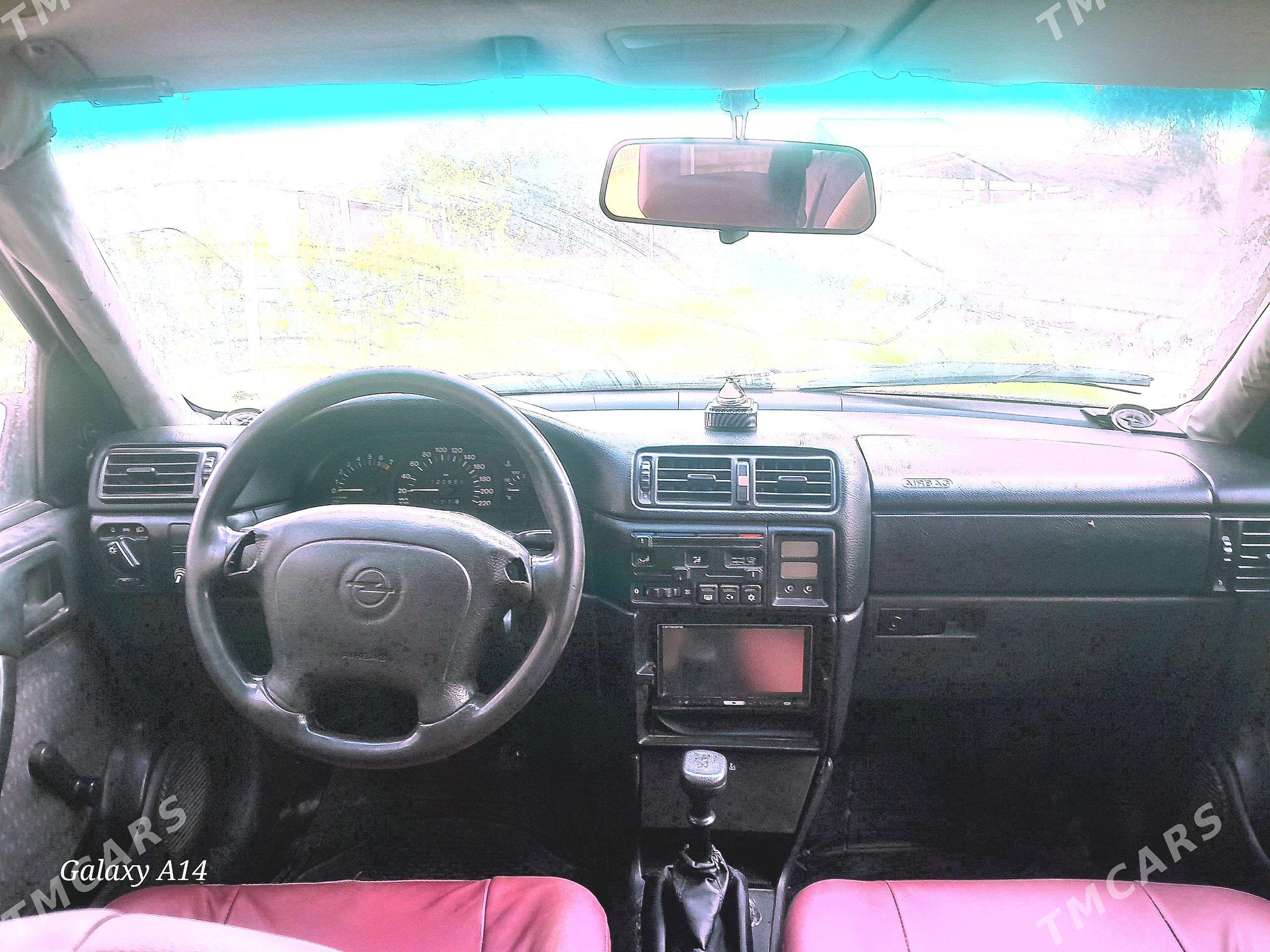 Opel Vectra 1995 - 35 000 TMT - Бахарден - img 1