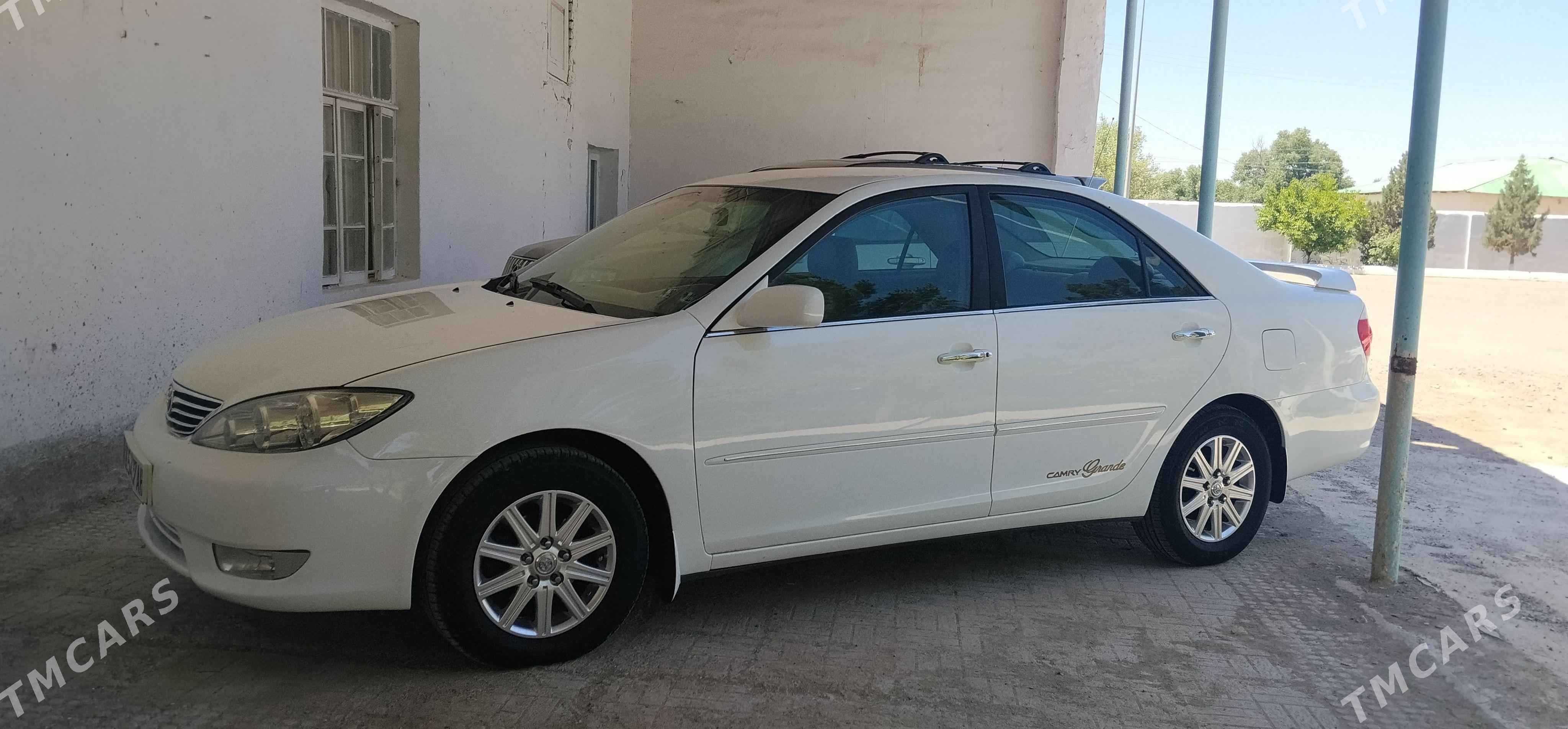 Toyota Camry 2003 - 185 000 TMT - Sarahs - img 1