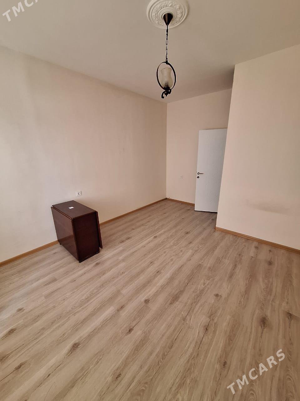 Mir7/3 Ýunusemre köçäniň ugry - Мир 7 - img 1