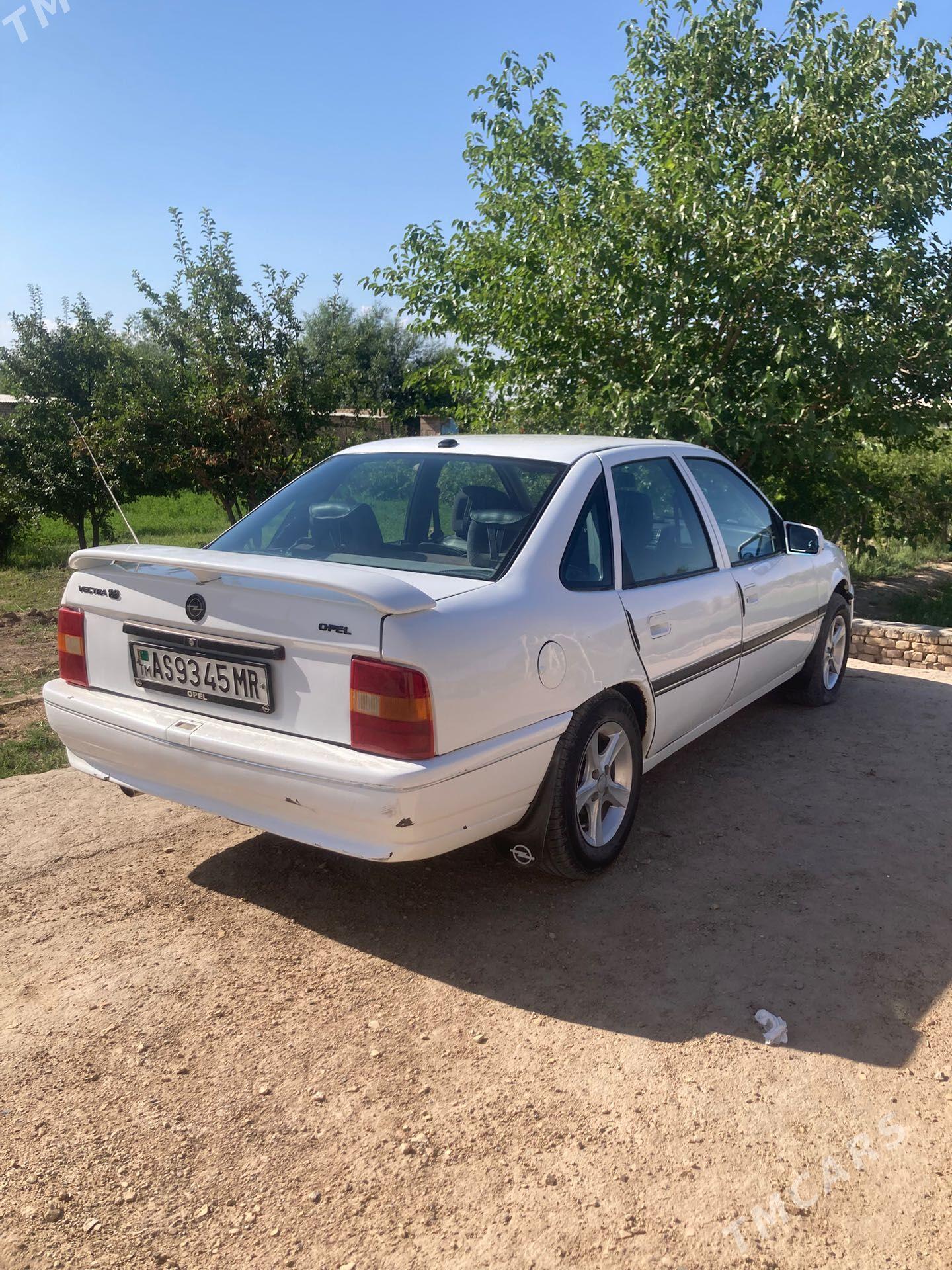 Opel Vectra 1989 - 36 000 TMT - Murgap - img 1