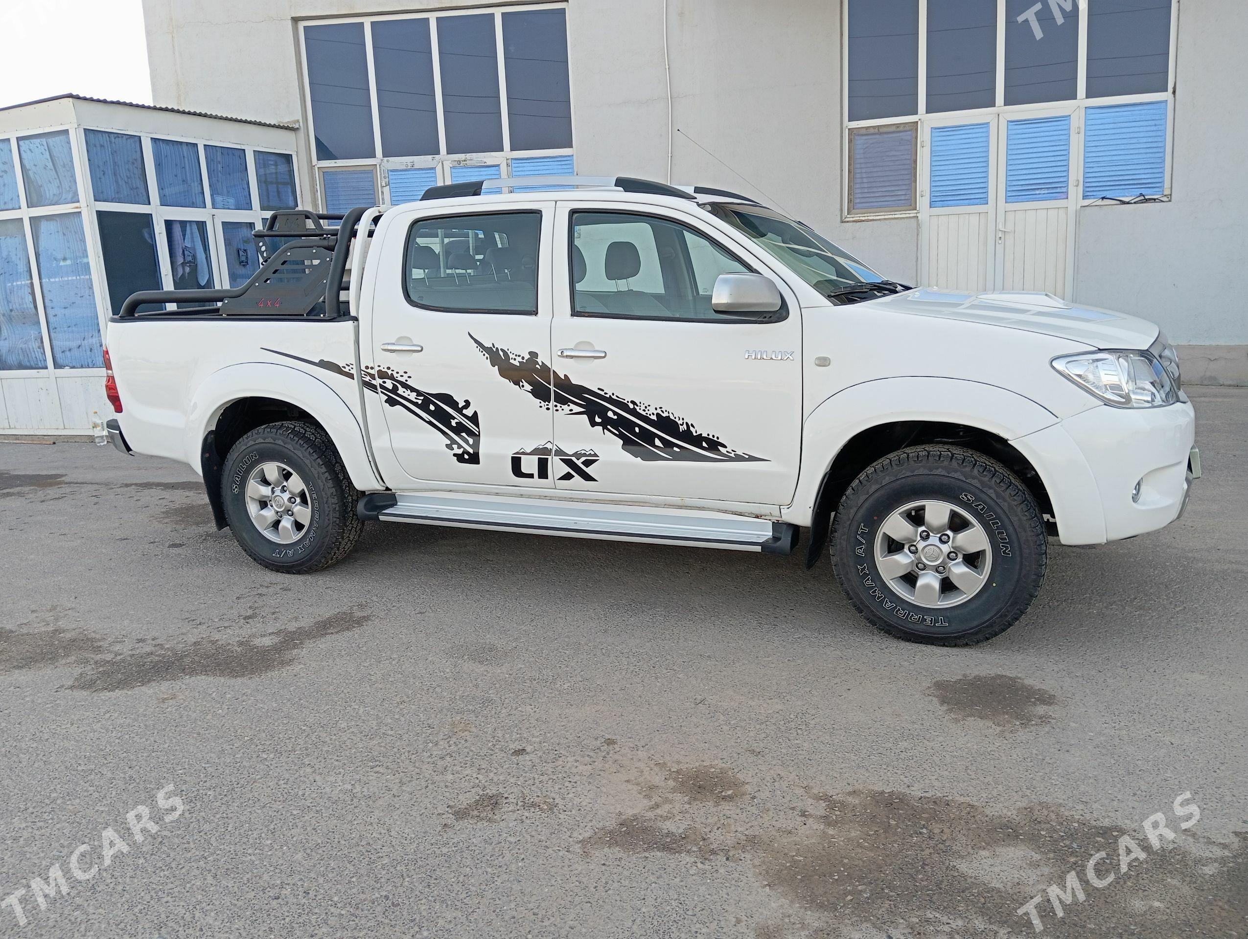 Toyota Hilux 2009 - 300 000 TMT - Mary - img 1
