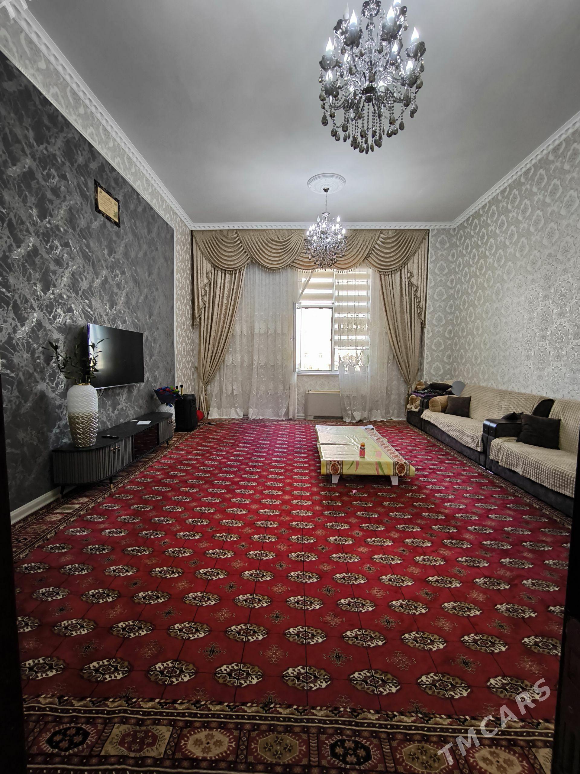 ПОДВОЙСКАЯ 3 КОМНАТЫ 170м2 - Podwoýski köç. (Bitarap Türkmenistan şaýoly) - img 1
