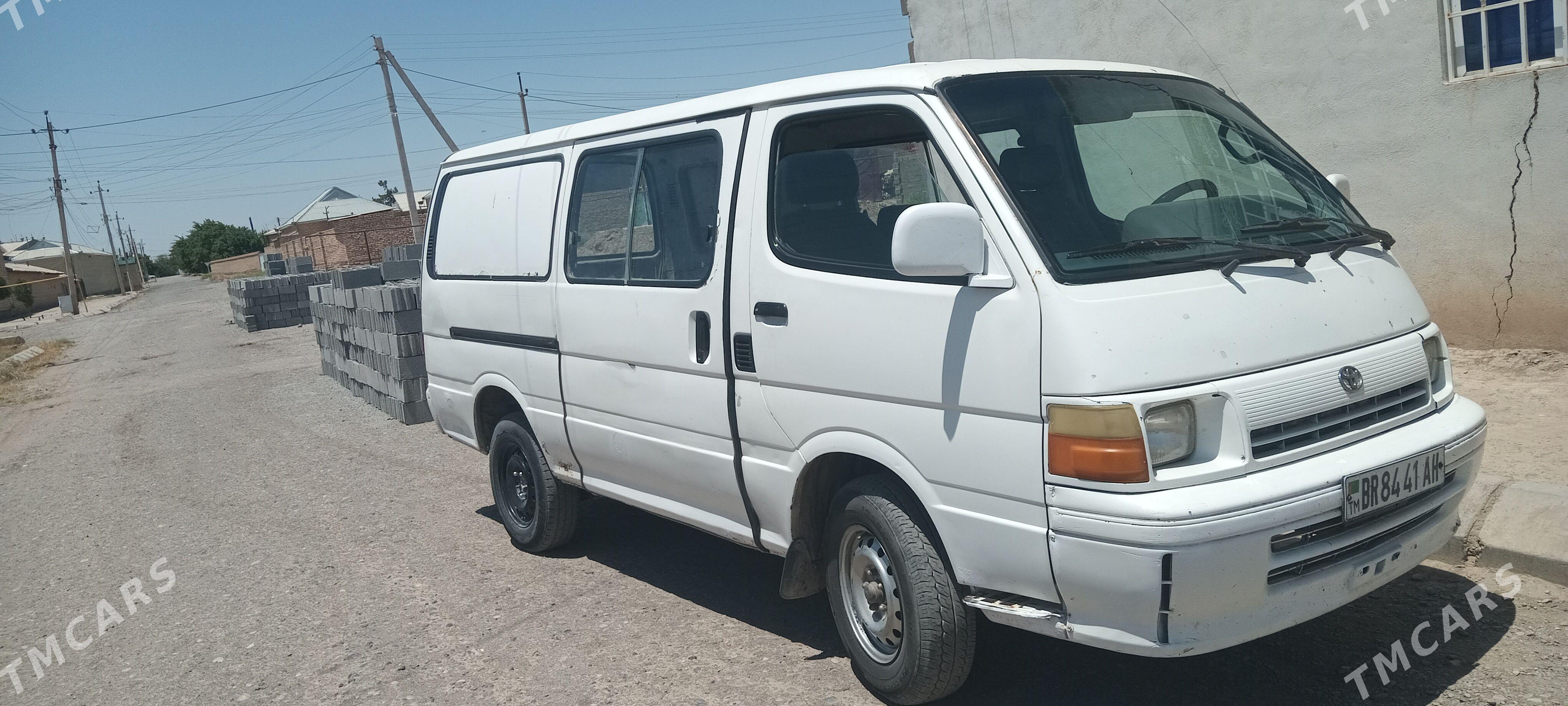 Toyota Hiace 1997 - 85 000 TMT - Серахс - img 1