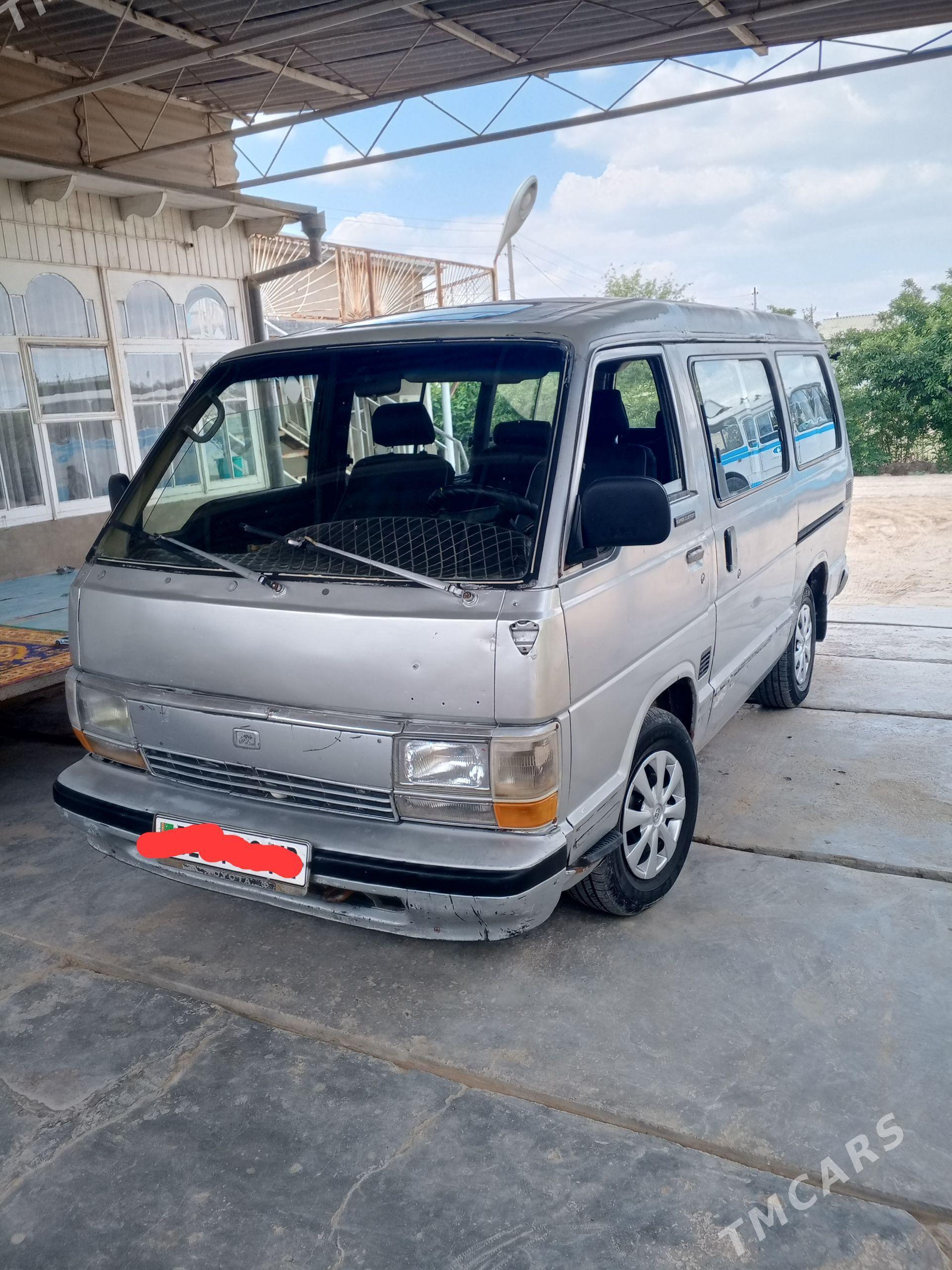 Toyota Hiace 1987 - 58 000 TMT - Mary - img 1