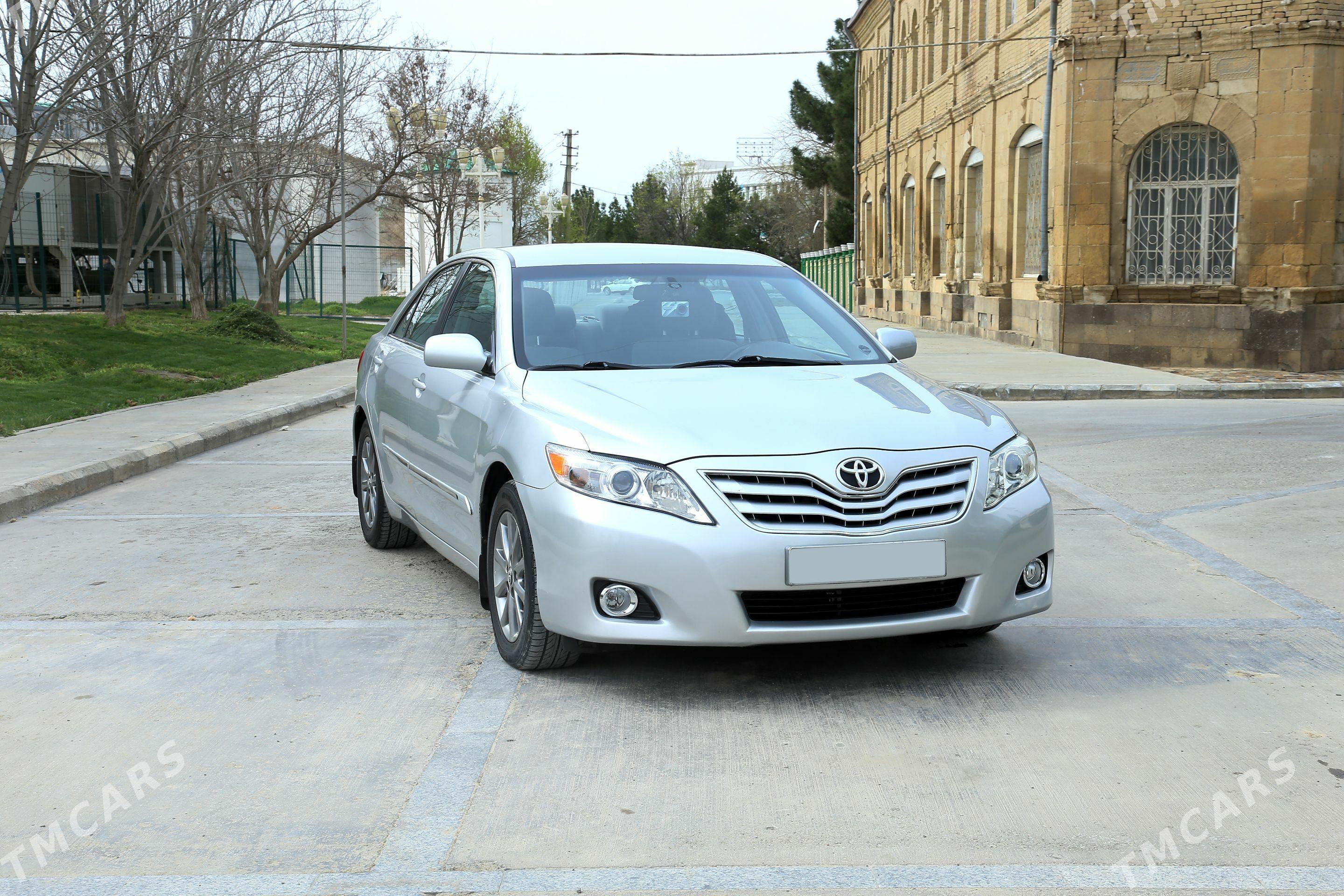 Toyota Camry 2010 - 250 000 TMT - Мары - img 1