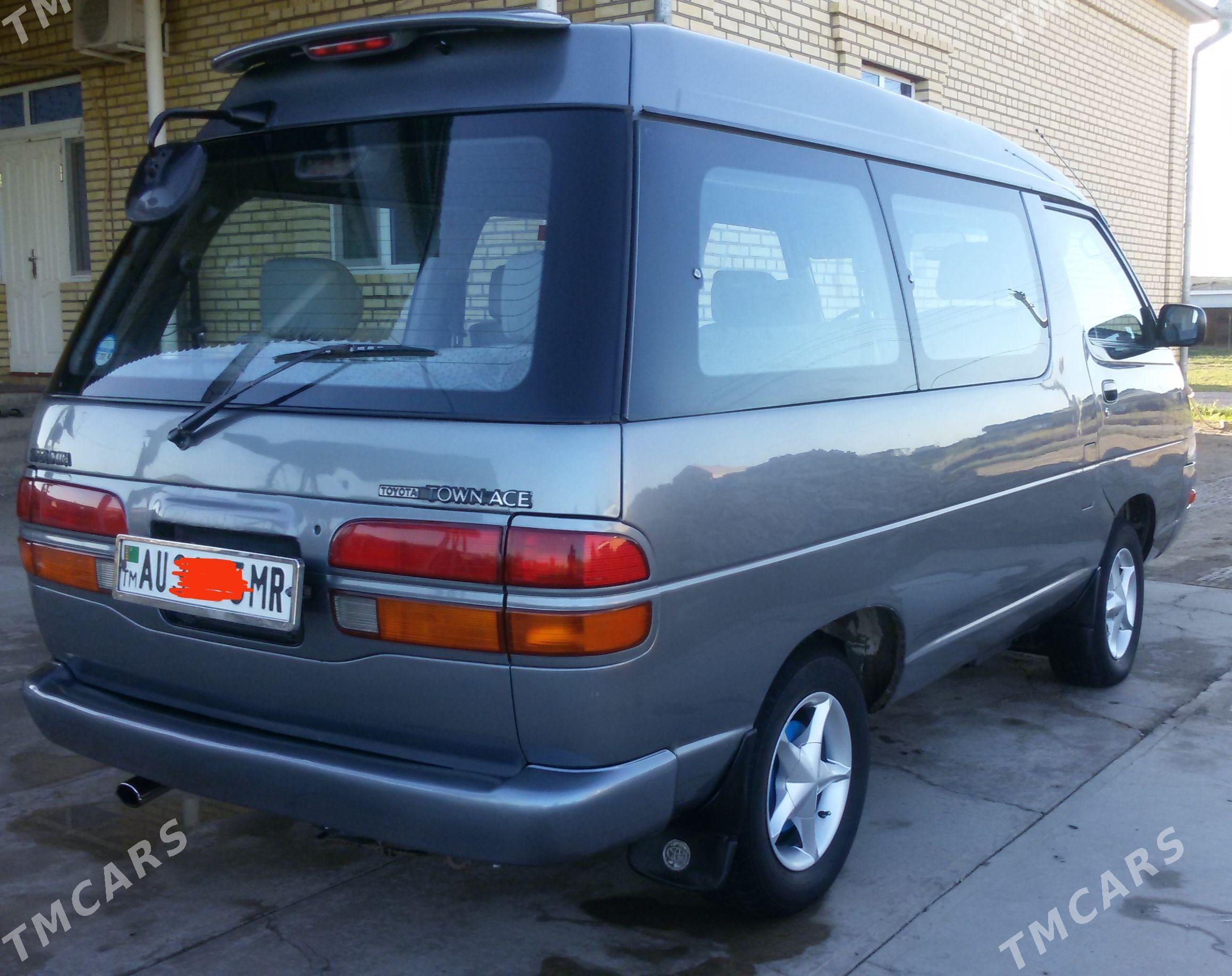 Toyota Town Ace 1995 - 80 000 TMT - Mary - img 1