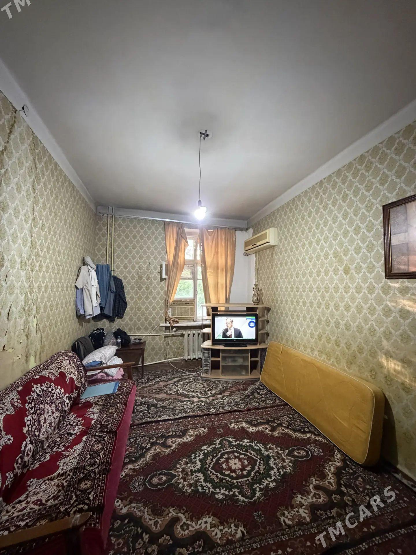 2 ком высокие потолки - Район ст. Аэропорта, ул. Гагарина - img 1
