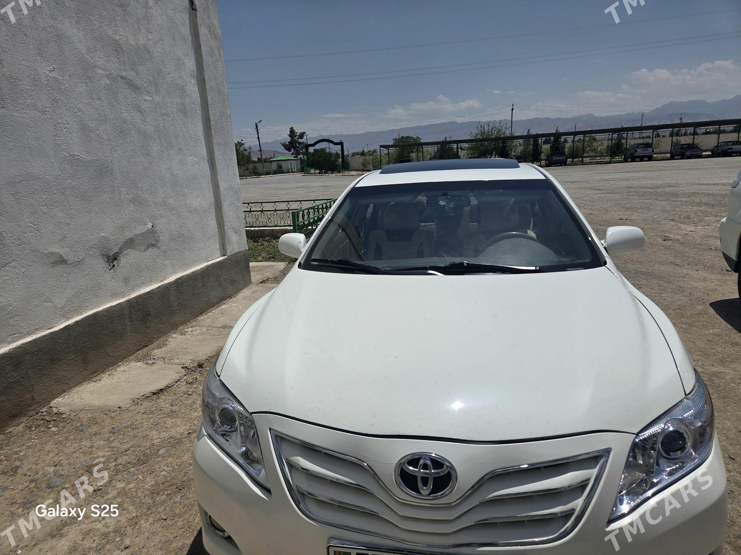 Toyota Camry 2011 - 200 000 TMT - Анев - img 1