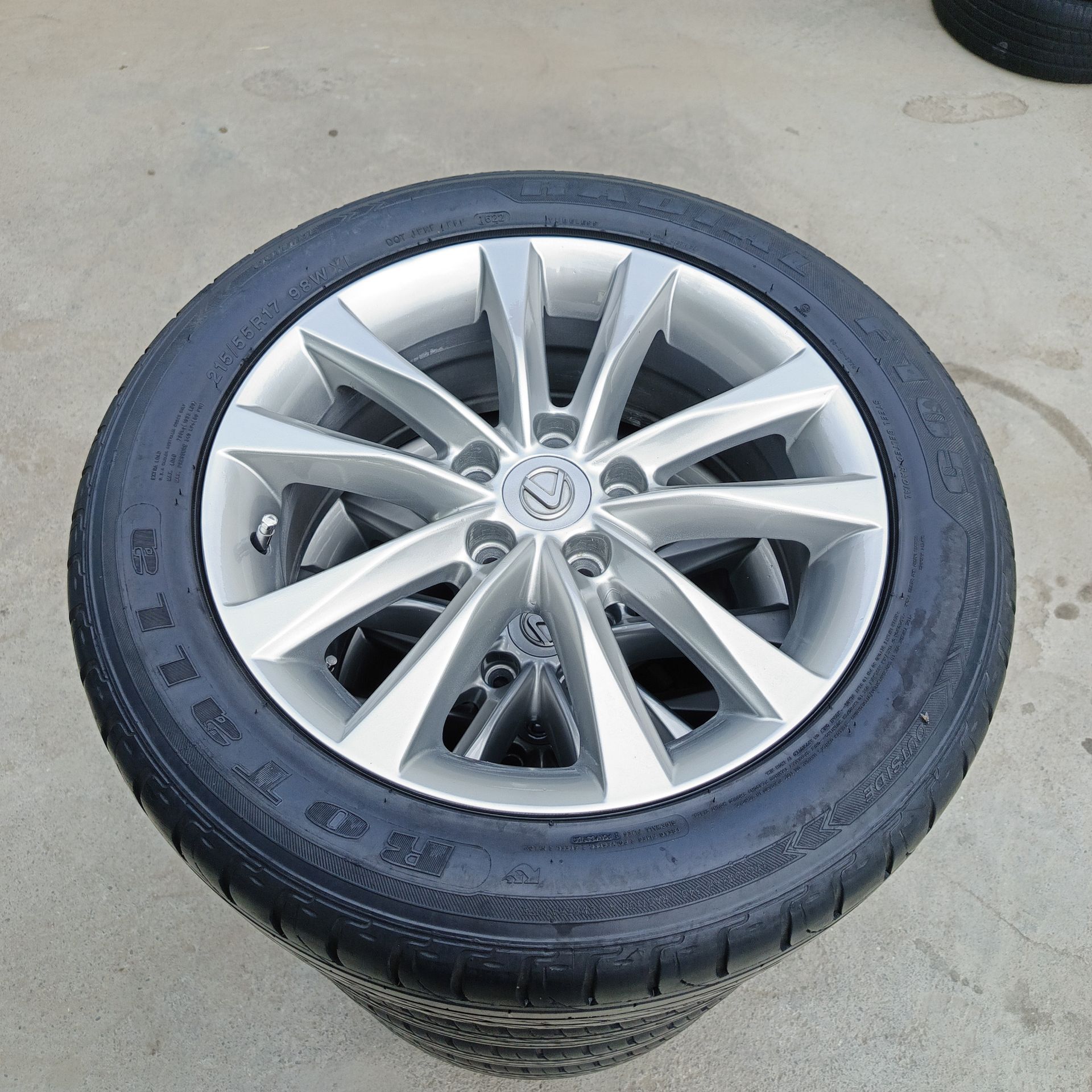 11 Lexus disga teker 17. 3 200 TMT - Hitrowka - img 1