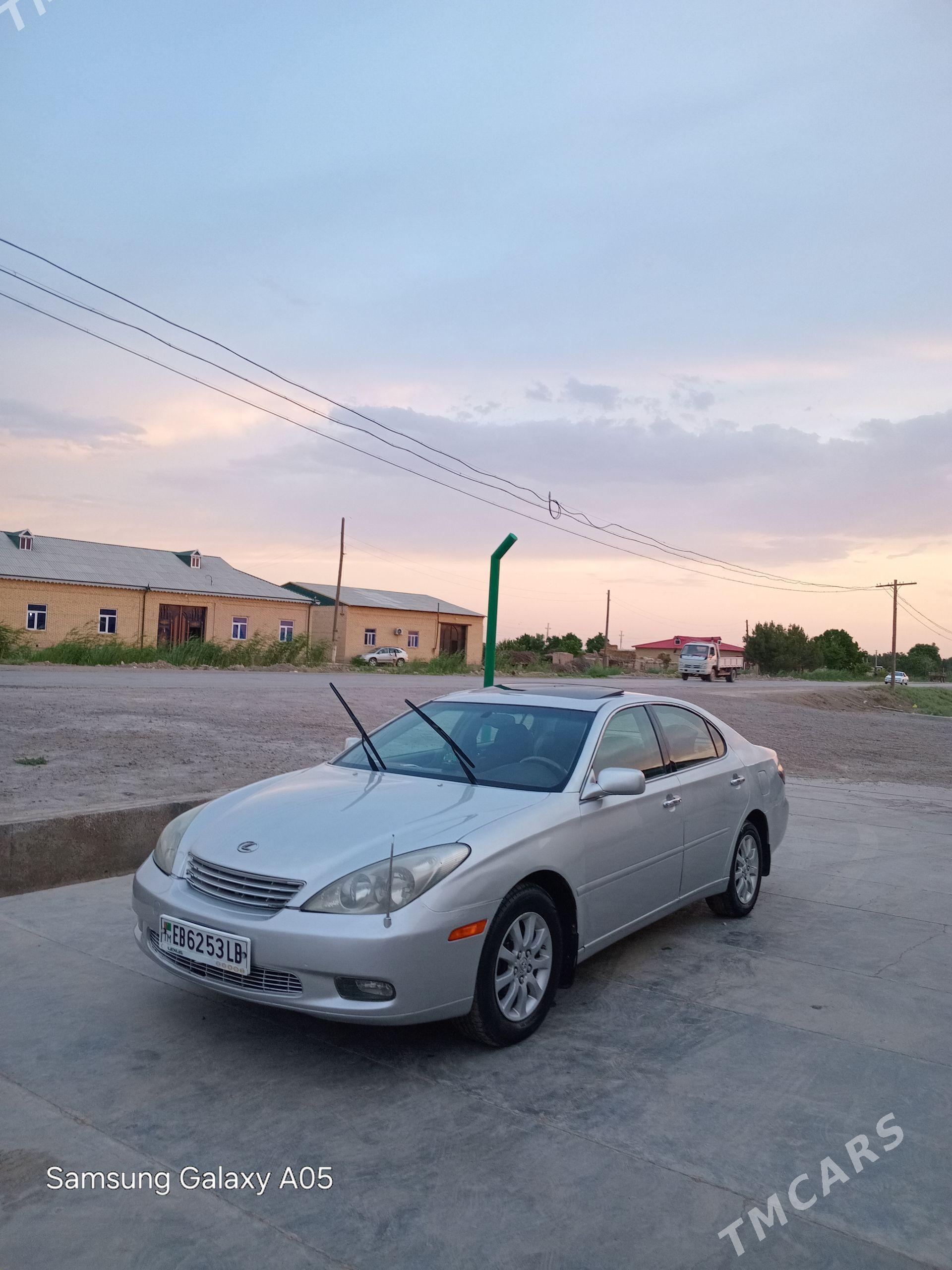 Lexus ES 300 2003 - 230 000 TMT - Dänew - img 1