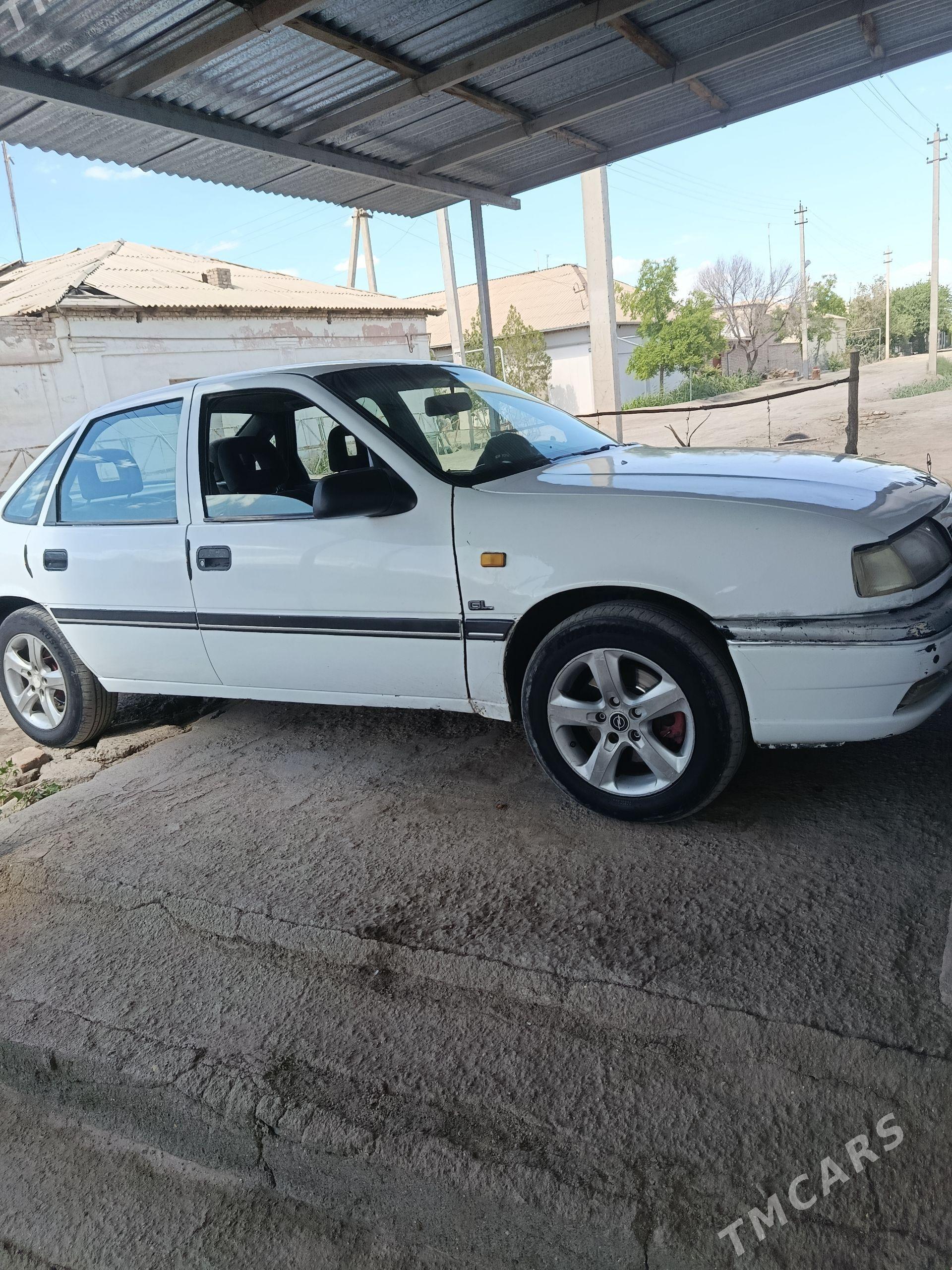 Opel Vectra 1995 - 36 000 TMT - Дашогуз - img 1