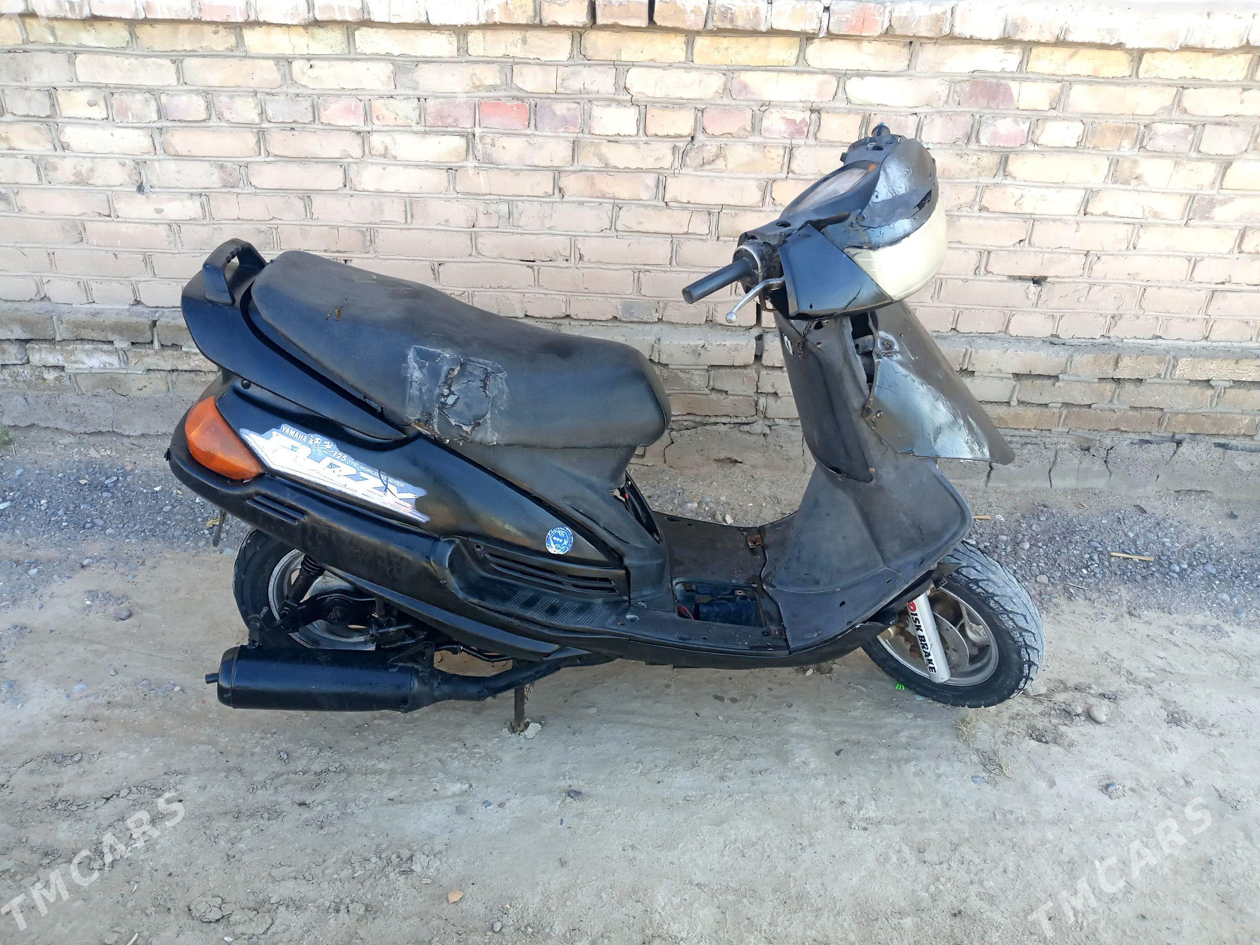 Yamaha Artistic 2010 - 4 900 TMT - Mary - img 1