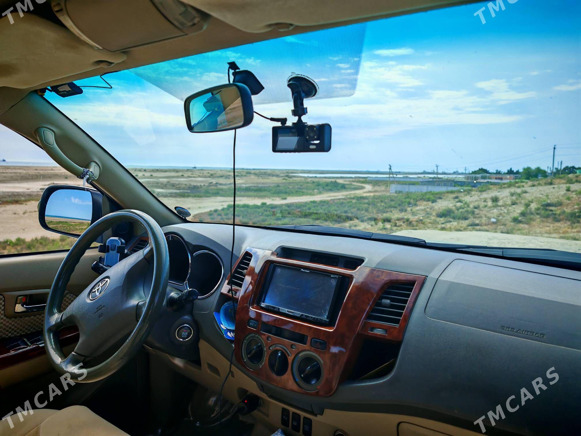 Toyota Fortuner 2010 - 380 000 TMT - Hazar - img 1