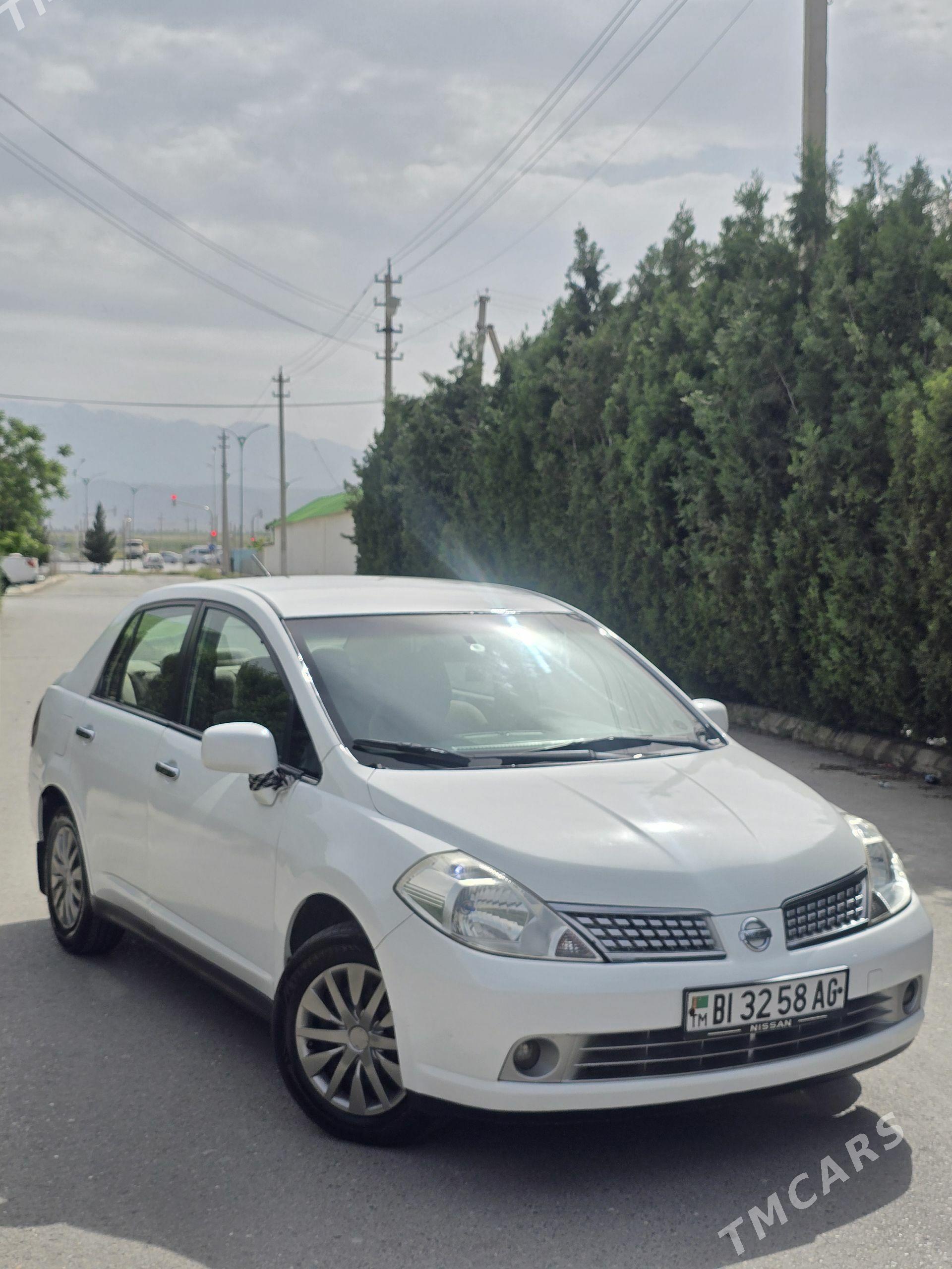 Nissan Versa 2010 - 136 000 TMT - Бузмеин - img 1