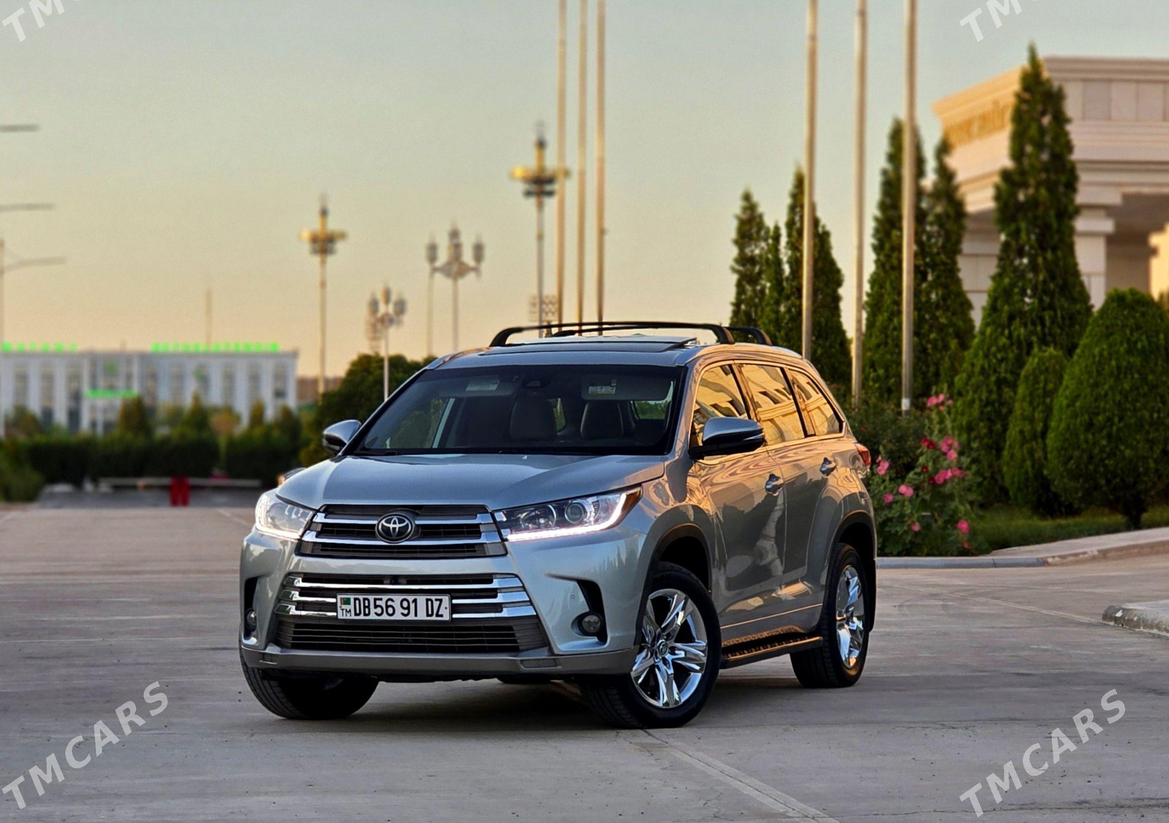 Toyota Highlander 2018 - 500 000 TMT - Дашогуз - img 1