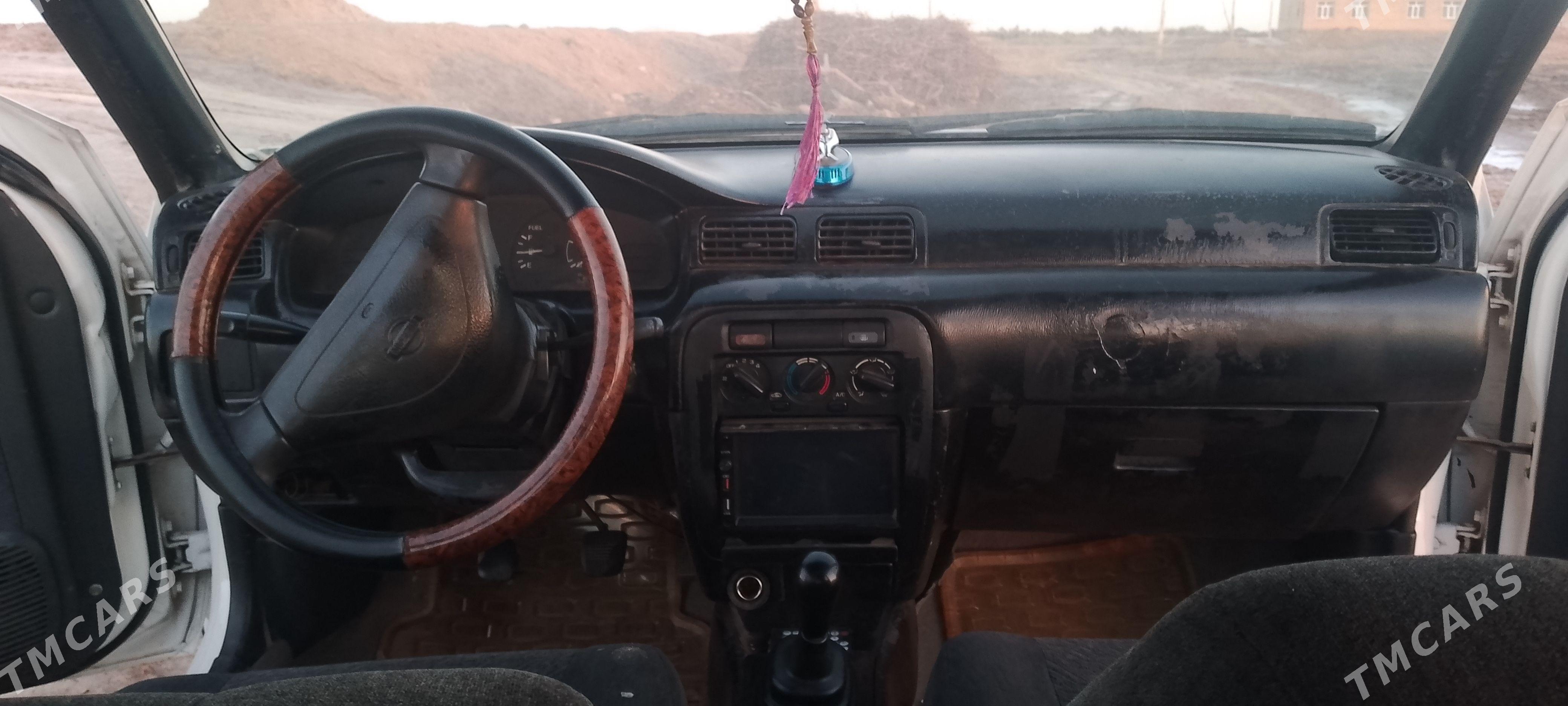 Nissan Sunny 1998 - 45 000 TMT - Гороглы (Тагта) - img 1
