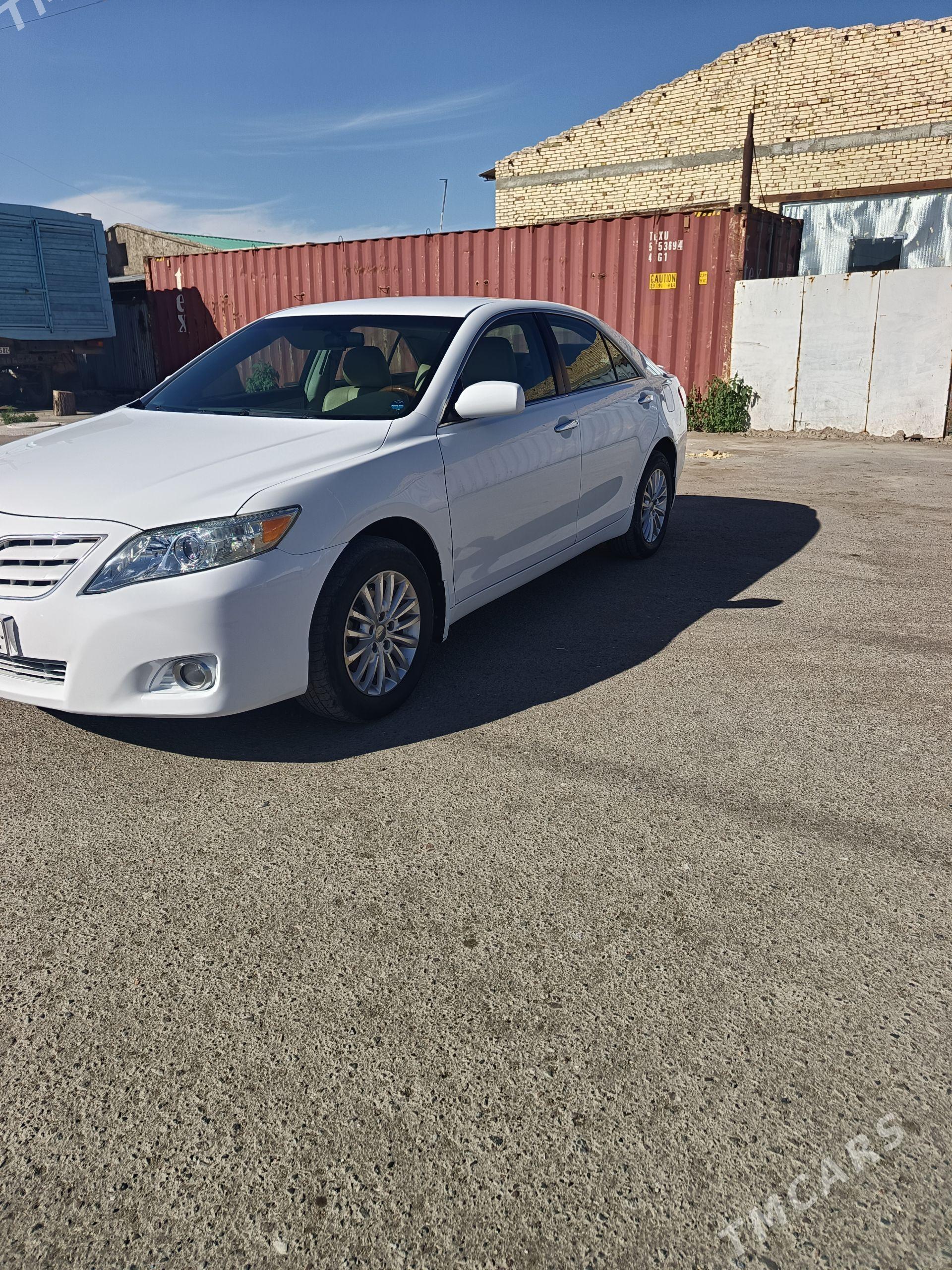 Toyota Camry 2011 - 225 000 TMT - Дашогуз - img 1